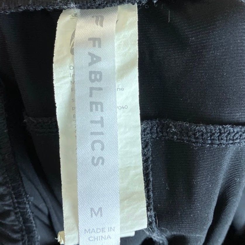 Fabletics Fabletics Pants The One Jogger Pull On Stretch Medium Black Woman Activewear Casual Travel Lightweight Zip Pocket Athletic Menopause? Size 32" / US 10 / IT 46 - 4 Thumbnail