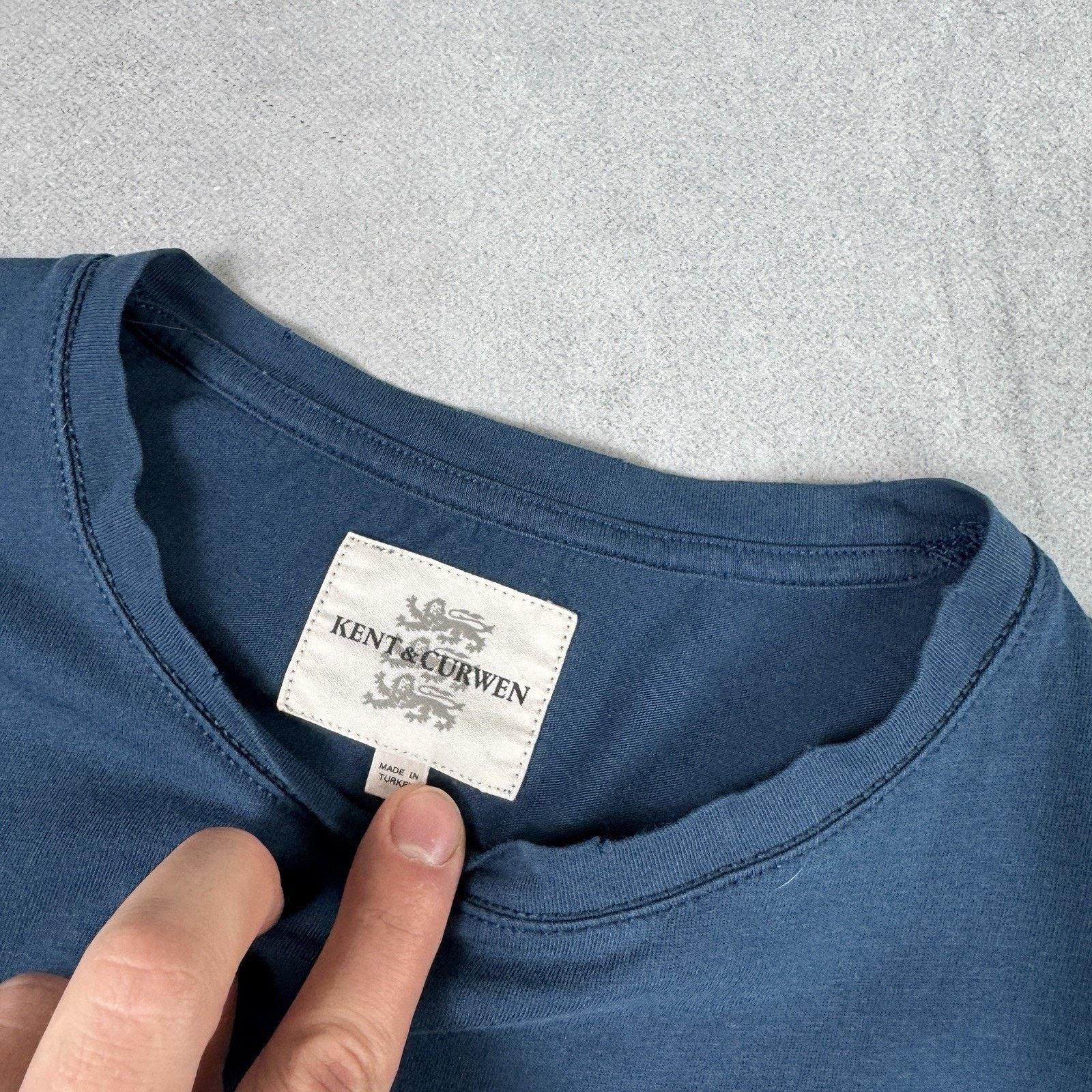 Kent & Curwen KENT & CURWEN Embroidered Patch Long Sleeve T Shirt Size S Size US S / EU 44-46 / 1 - 7 Thumbnail