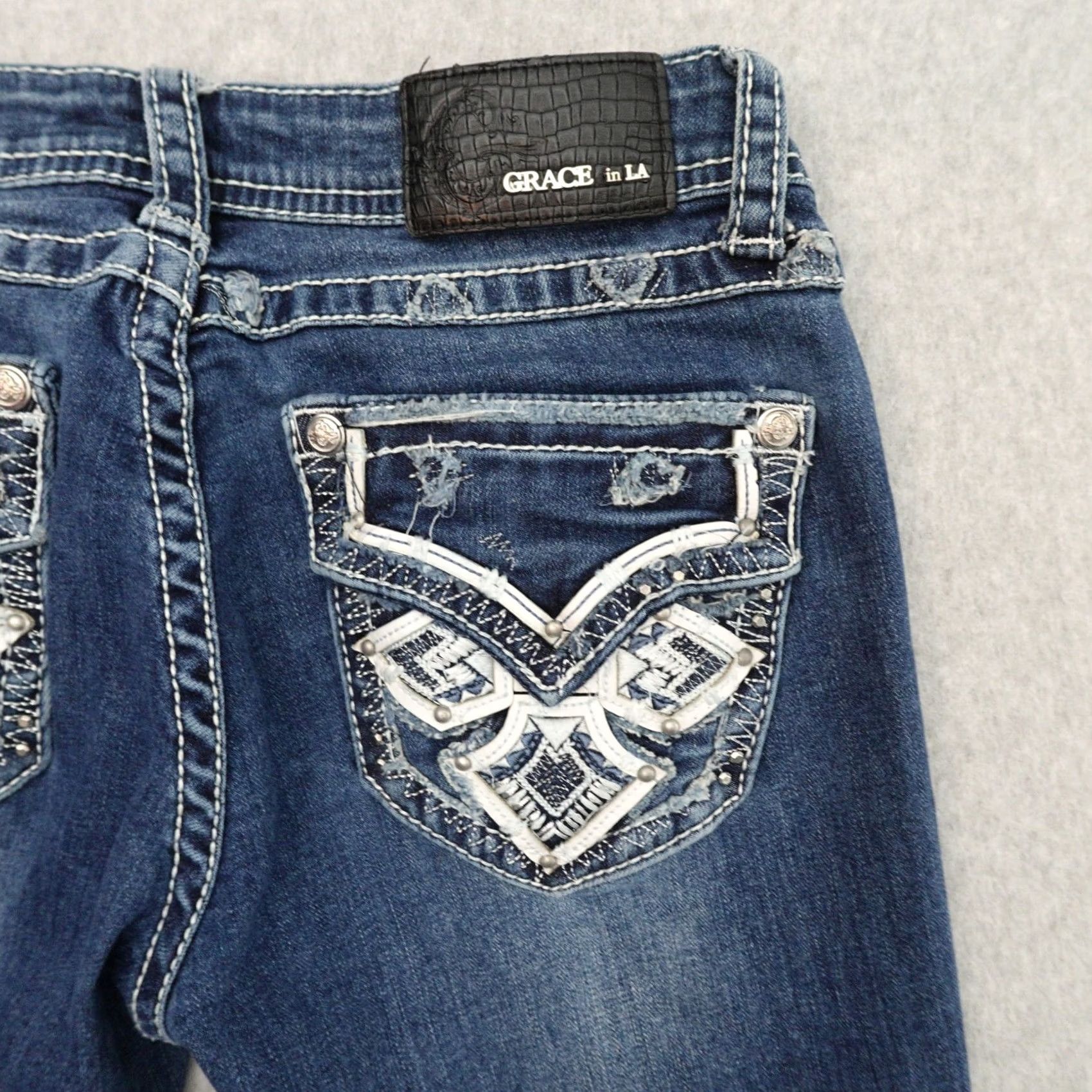 Grace in LA Grace in LA Jeans Bootcut Denim Blue Pockets Embroidered 27 (27X28) Womens Jeans Size 27" / US 4 / IT 40 - 2 Thumbnail