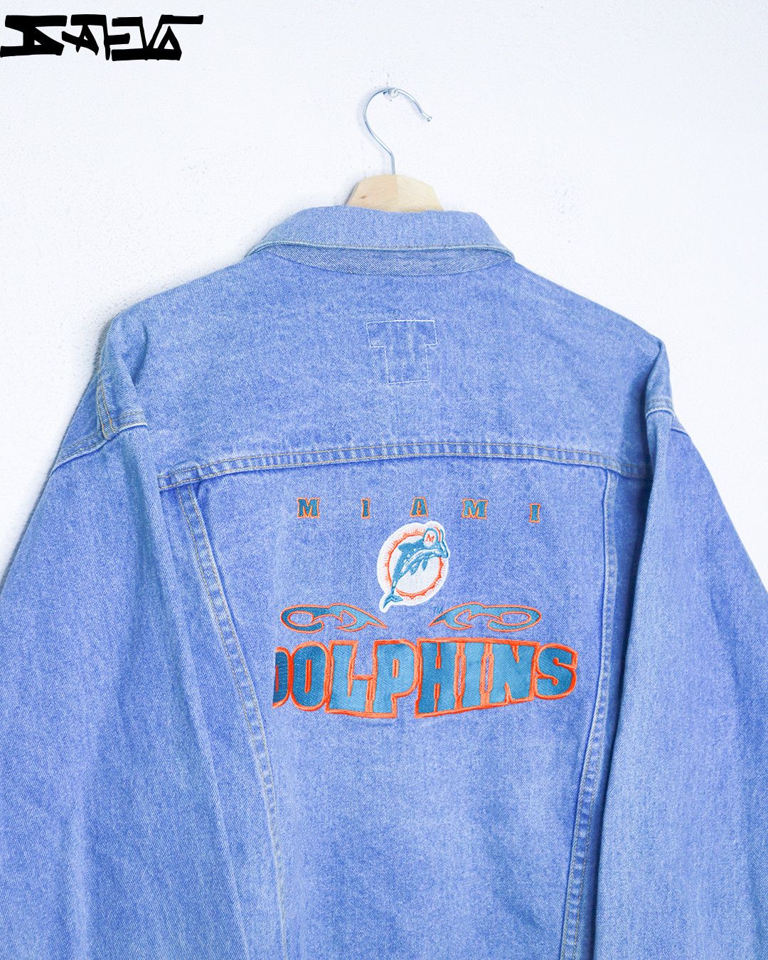 Vintage Denim Jacket Miami Dolphins x NFL Size US M / EU 48-50 / 2 - 7 Thumbnail