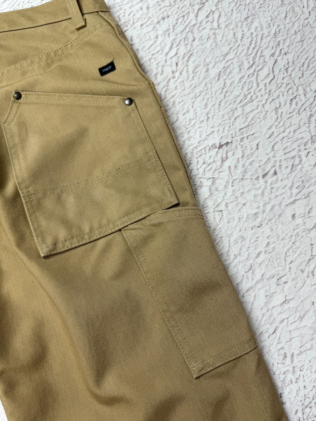 Levi's × Levi's Vintage Clothing Levi’s vintage 90s 00s beige carpenter worker casual pants Size US 30 / EU 46 - 17 Thumbnail