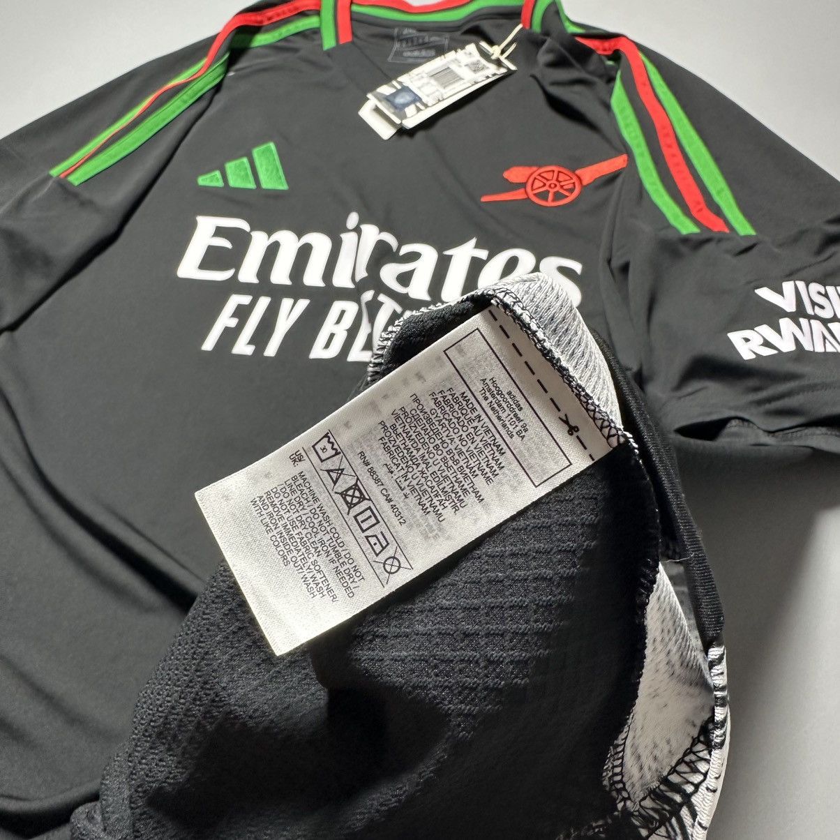 Adidas ARSENAL ADIDAS 2024/2025 FOOTBALL AWAY JERSEY #28 SALMON Size US XXL / EU 58 / 5 - 13 Thumbnail
