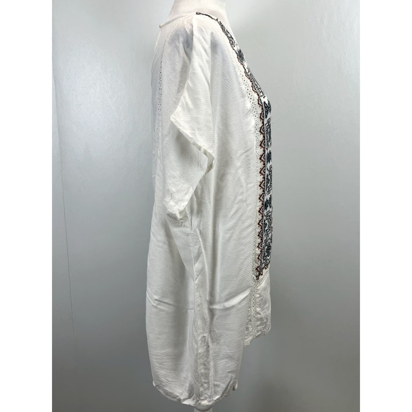 Lucky Brand Lucky Brand Shirt Womens 3X White Embroidered Aztec Lightweight Boho Size XXL / US 16-18 / IT 52-54 - 4 Thumbnail