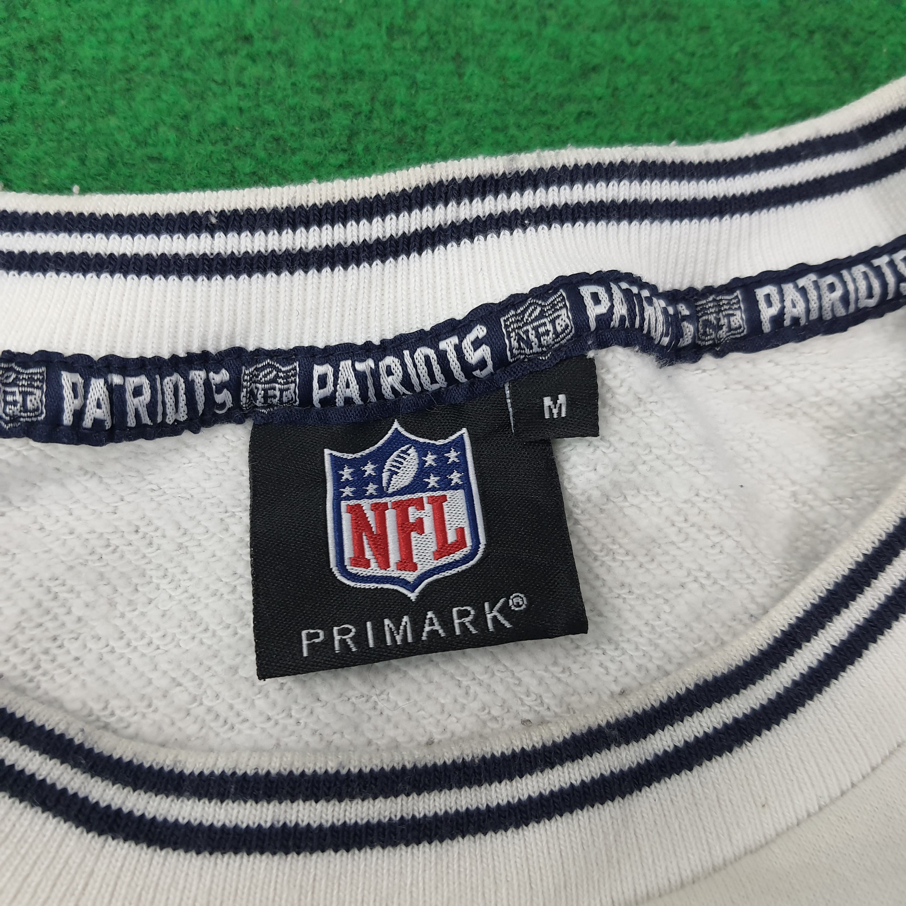 NFL Vintage NFL New England Patriots Sweatshirt C262N23 Size US L / EU 52-54 / 3 - 5 Thumbnail