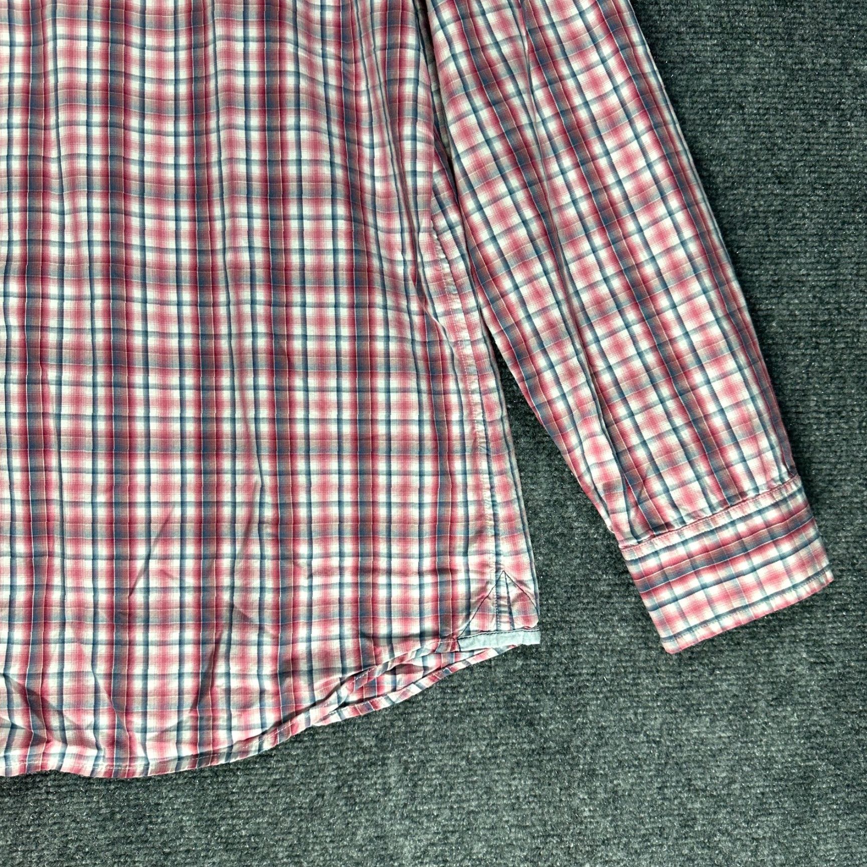 Banana Republic Banana Republic Shirt Mens XL Raspberry Plaid Cotton Button Up Pockets Size US XL / EU 56 / 4 - 3 Thumbnail