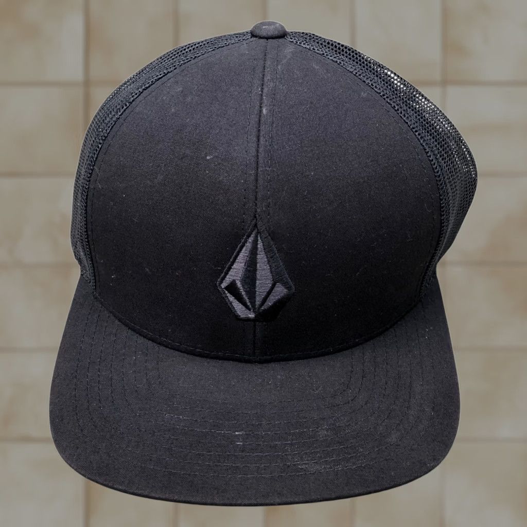 Volcom Volcom Trucker Hat Men's One Size Adjustable Snapback Black Cap Logo Size ONE SIZE - 1 Thumbnail
