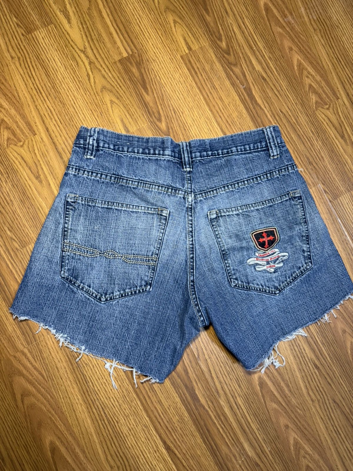 Avirex Avirex Y2K Cut-Off High Waisted embroidery Shorts Size 34. Size 34" / US 12 / IT 48 - 1 Thumbnail