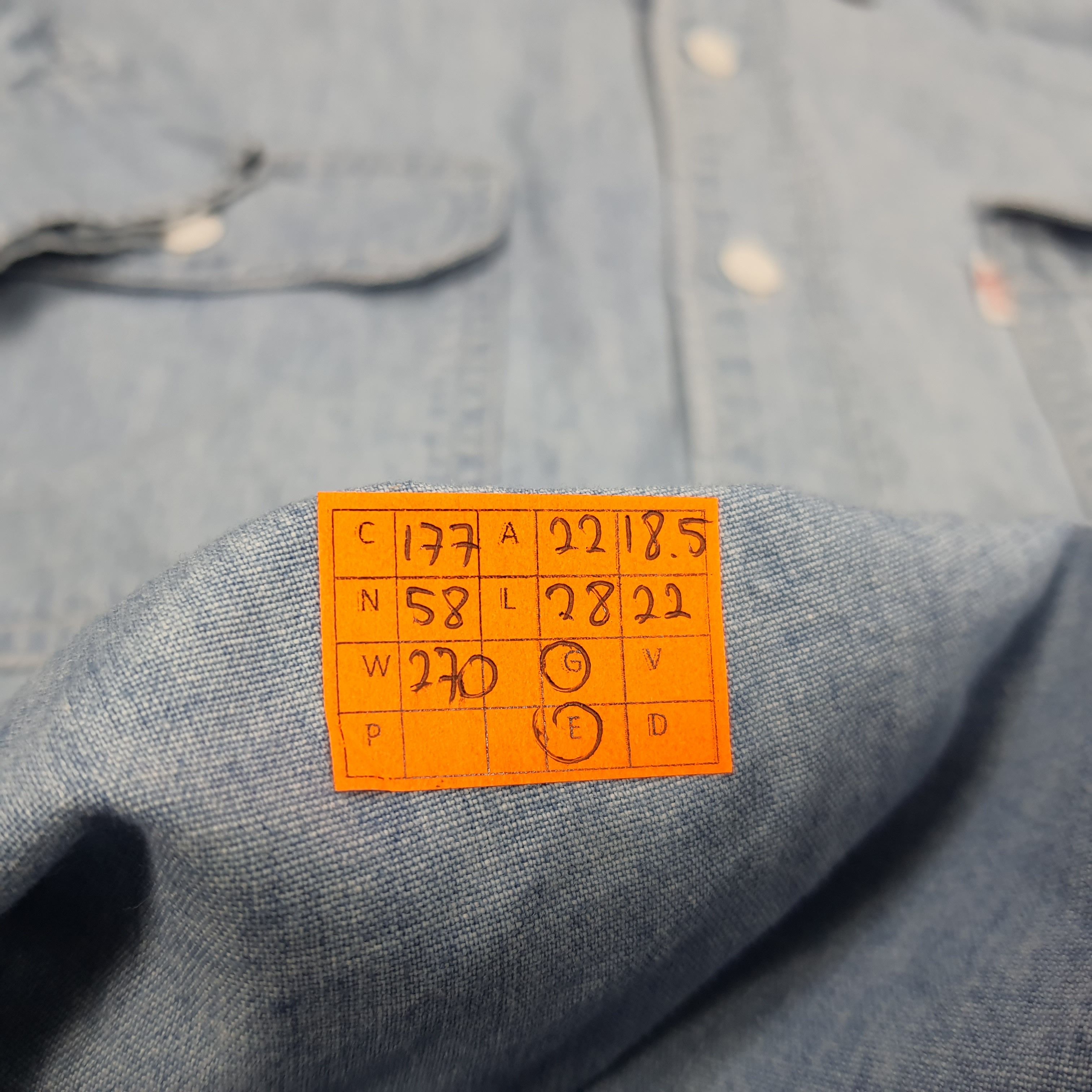 Levi's × Vintage Vintage Levi's Jeans for Women Button Up Shirt Size M / US 6-8 / IT 42-44 - 9 Thumbnail