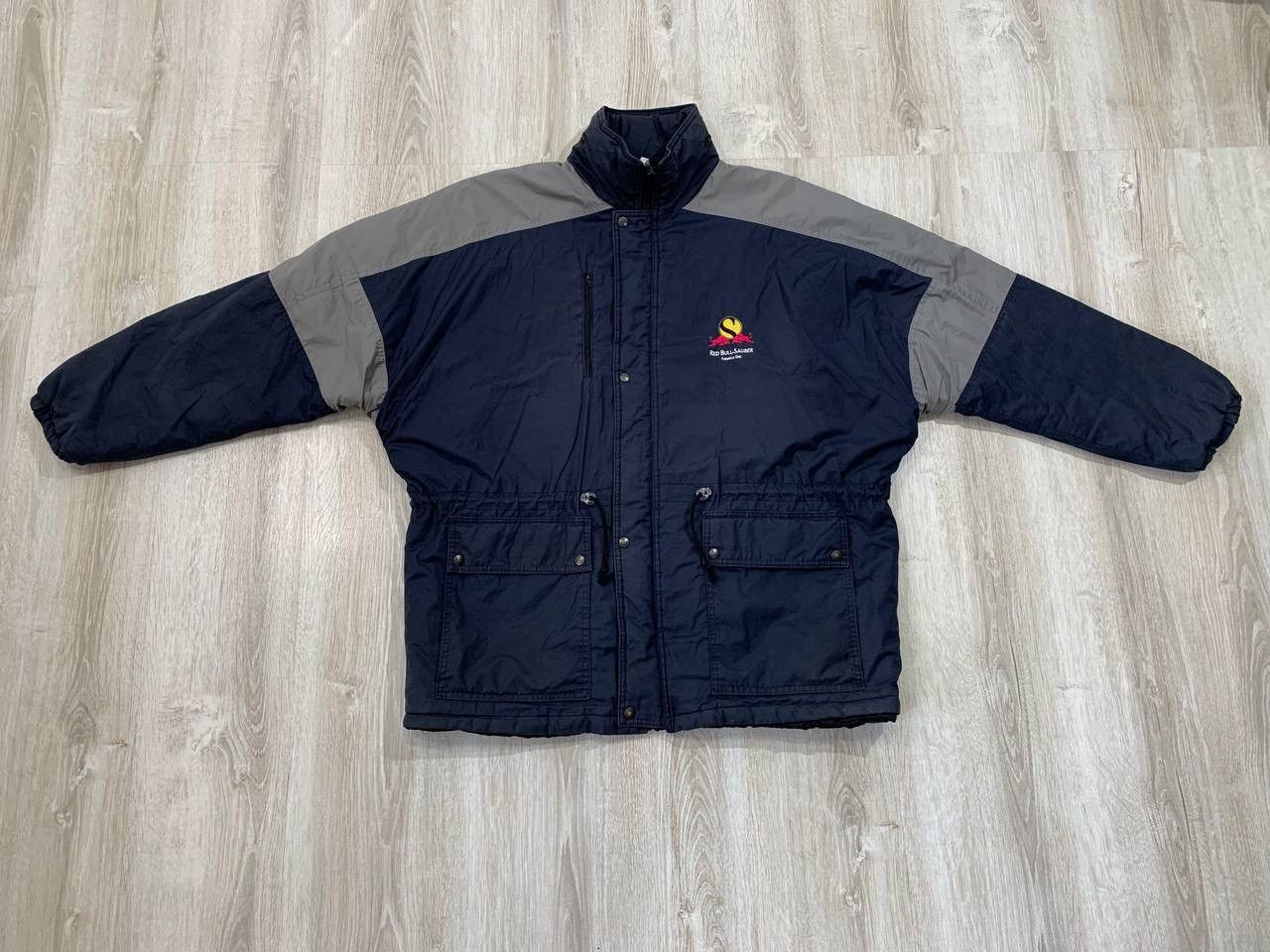 Vintage Mens vintage jacket Red Bull Sauber Formula 1 Size XL Size US XL / EU 56 / 4 - 1 Thumbnail