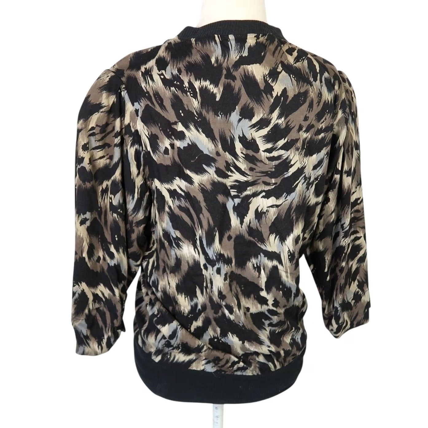 Vintage VINTAGE Phillip Lawrence Black and Brown Abstract Animal Print Top Blouse Long Sleeve Crew Neck Women's S Rayon 80s 90s Fall Spring Casual Size S / US 4 / IT 40 - 4 Thumbnail