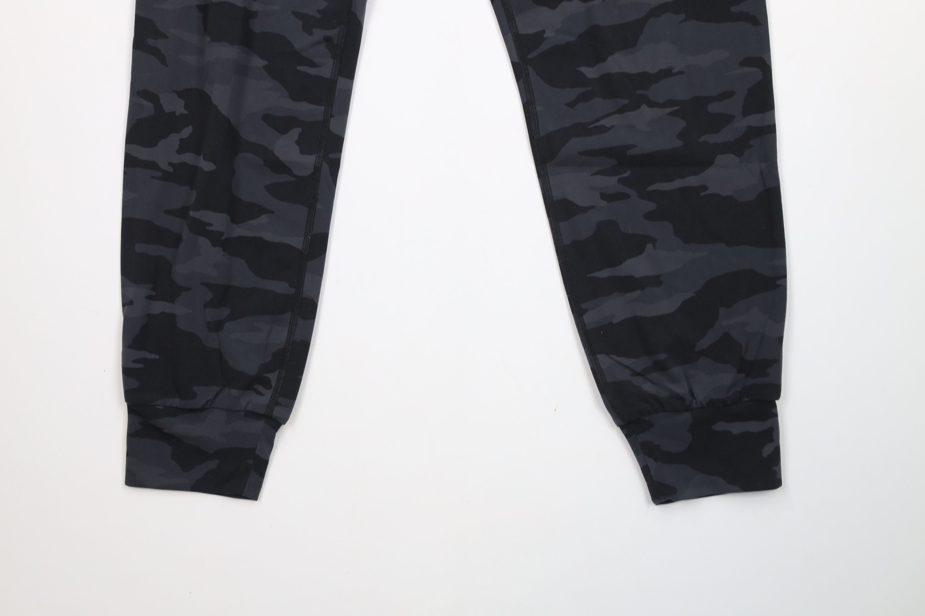 Athleta × Vintage Athleta Salutation Camouflage Cuffed Joggers Jogger Pants Size 26" / US 2 / IT 38 - 4 Thumbnail