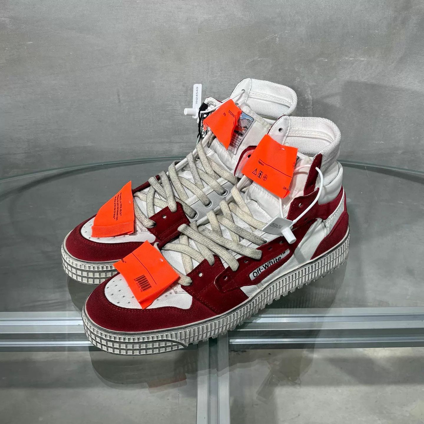 Off-White Off-White Red & White Distressed Sneakers EU 42 Size US 9 / EU 42 - 2 Thumbnail