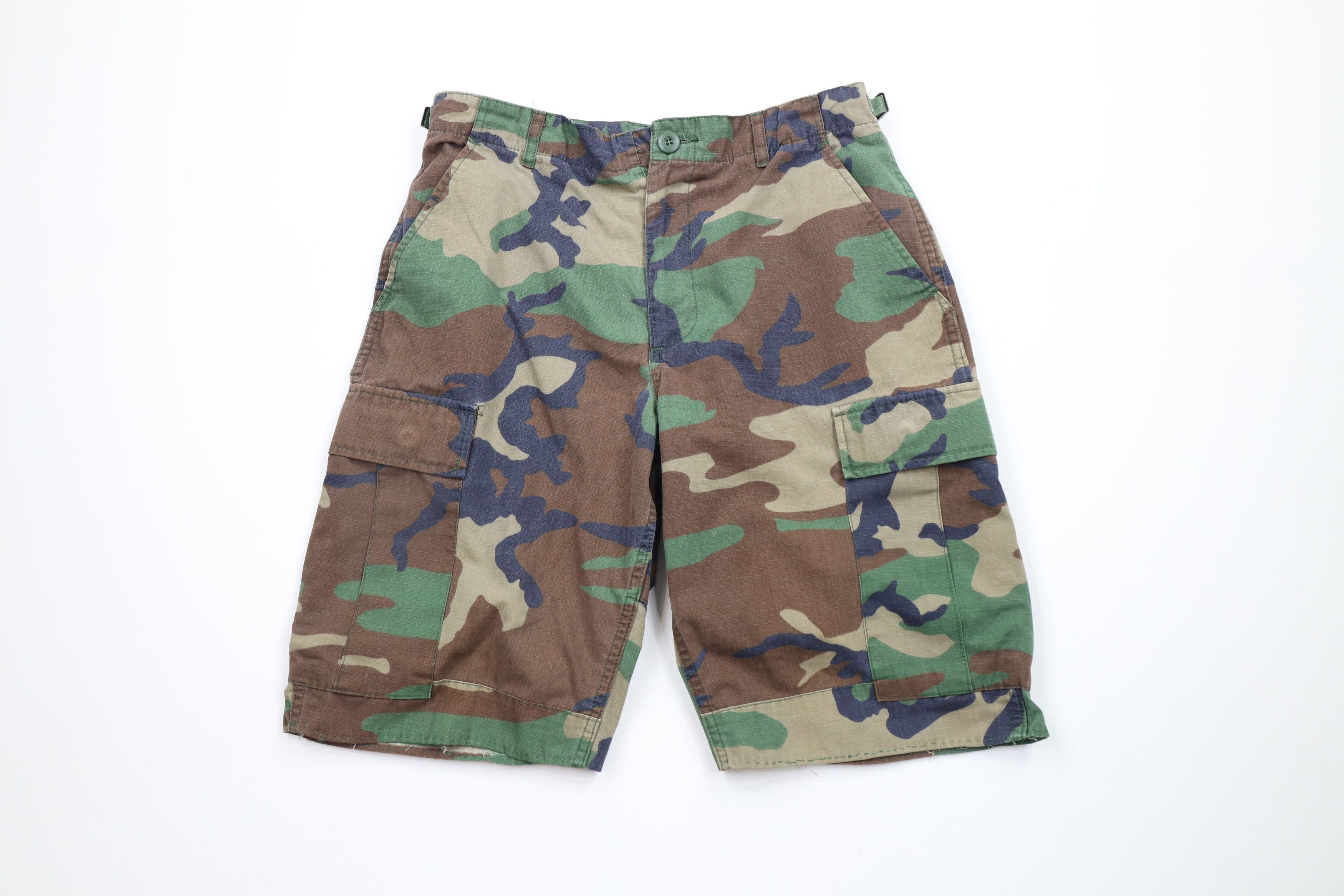 Vintage Vintage 90s Streetwear Camouflage Ripstop Cargo Shorts Size US 30 / EU 46 - 1 Thumbnail