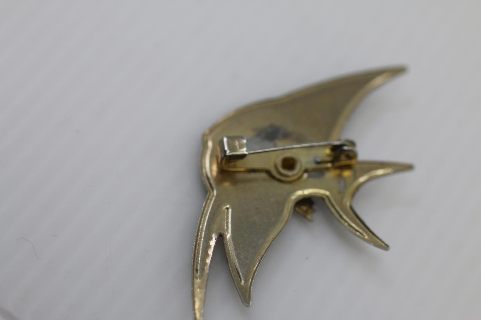 The Unbranded Brand Vintage Enamel Fish Brooch Abstract Design Gold &Silver Tone Size ONE SIZE - 3 Thumbnail