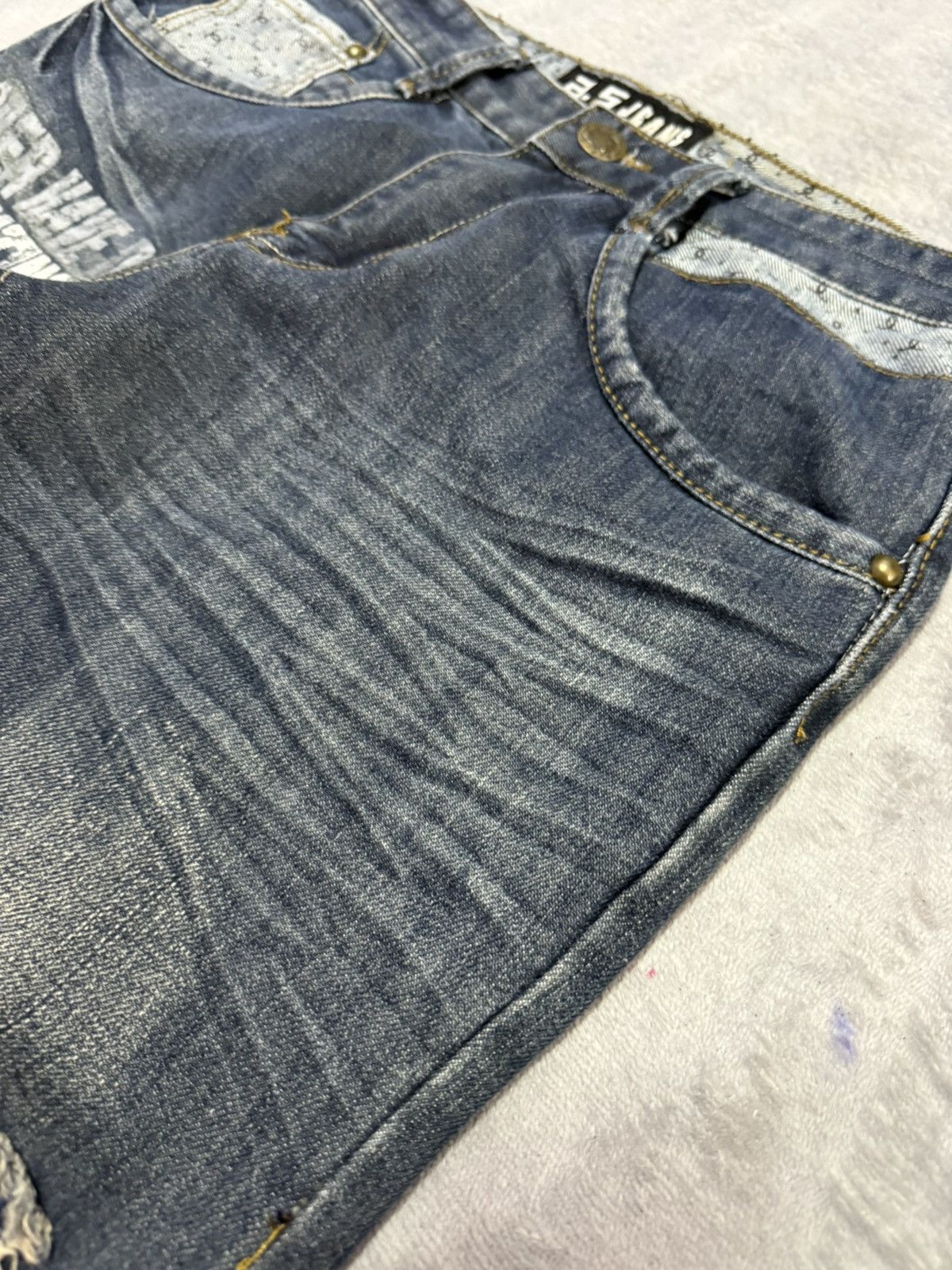 Japanese Brand × LOWBOX A.S Jeans Japan Poems Distressed Claw Mark Jeans Size US 29 - 9 Thumbnail