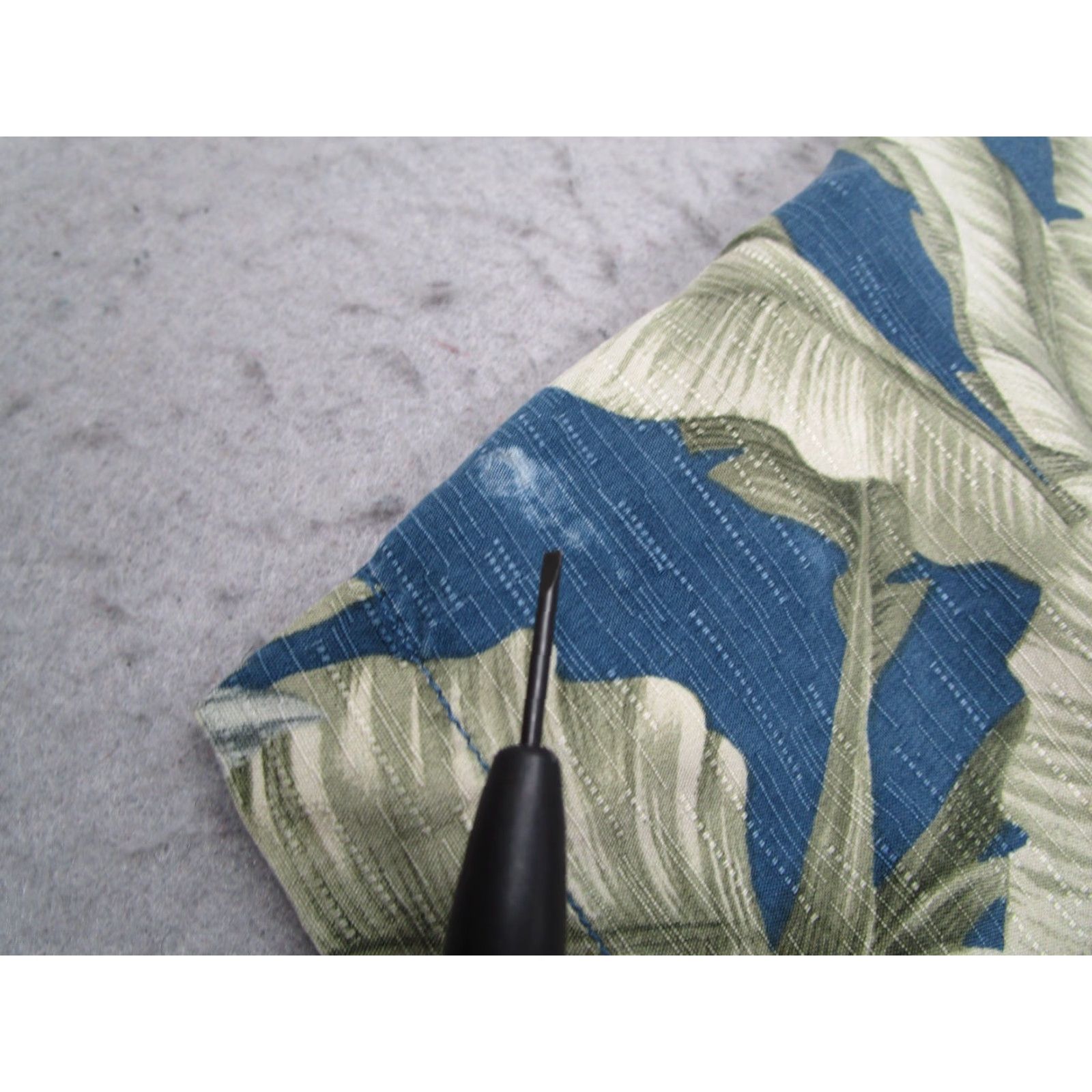 Tommy Bahama VINTAGE Tommy Bahama Shirt Men XL Short Sleeve Hawaiian Silk Button Up Blue Tropical Beach 70s 80s Retro Size US XL / EU 56 / 4 - 5 Thumbnail