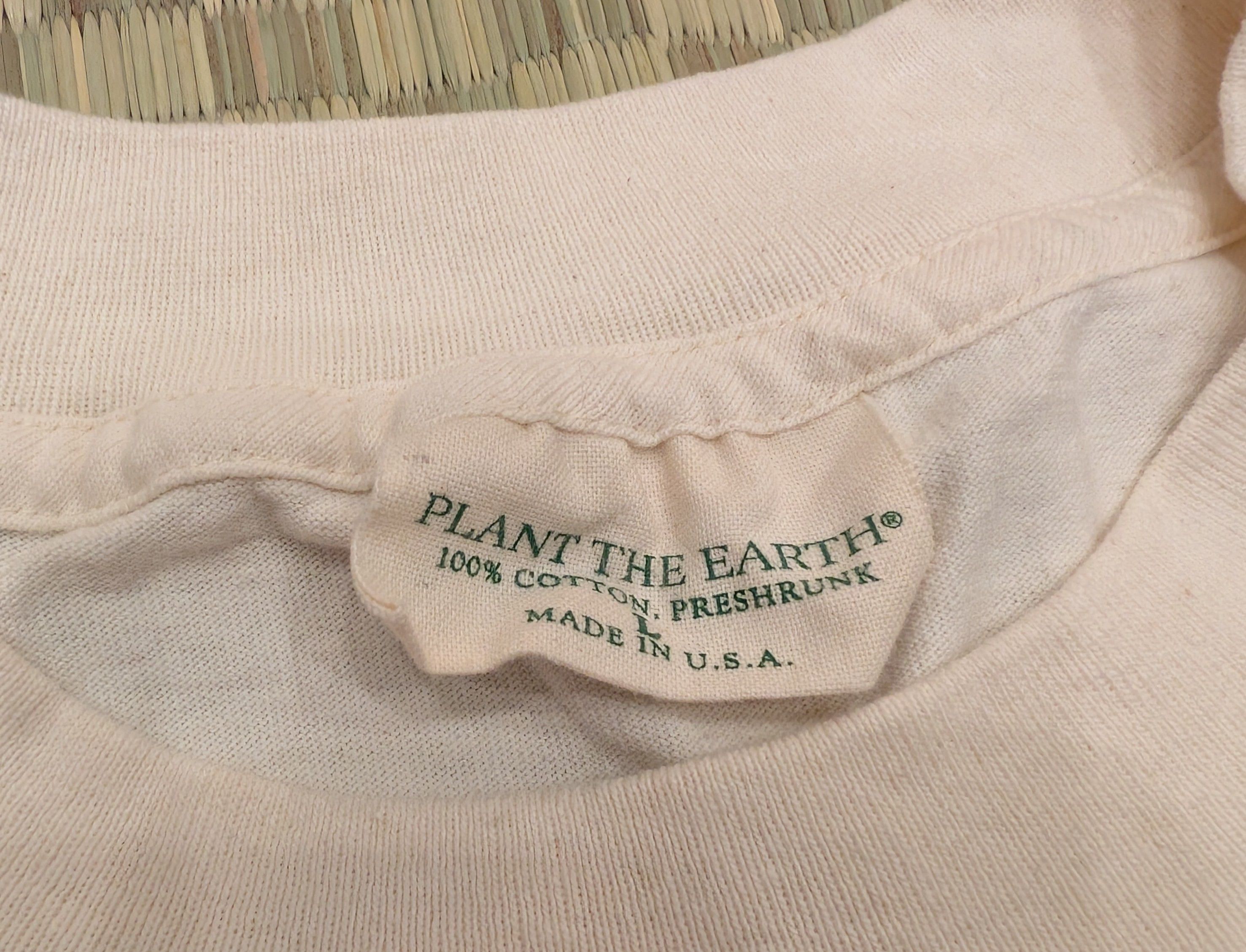Other Vintage 1996 Plant the Earth Christmas Tree T-shirt Size US L / EU 52-54 / 3 - 3 Thumbnail