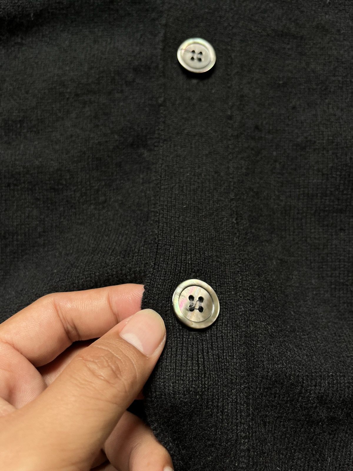 Comme des Garcons PLAY Comme Des Garcons Play white heart sweater Size US L / EU 52-54 / 3 - 4 Thumbnail