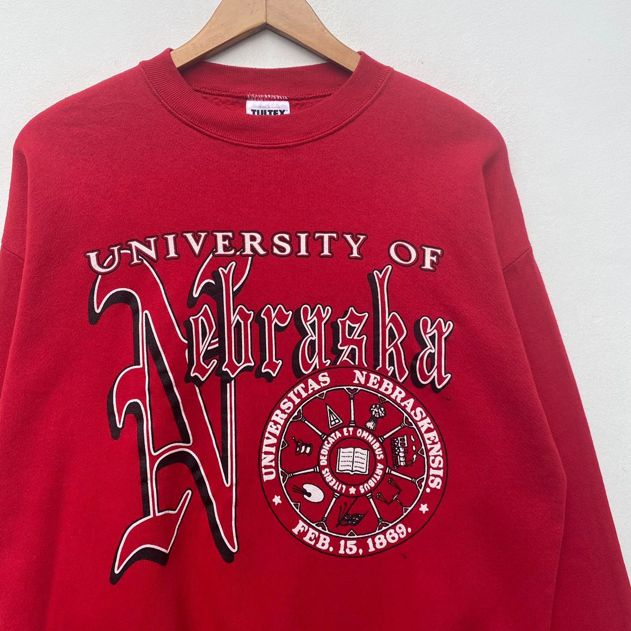 Vintage VINTAGE UNIVERSITY OF NEBRASKA SWEATSHIRT LARGE PULLOVER RED Size US L / EU 52-54 / 3 - 3 Thumbnail