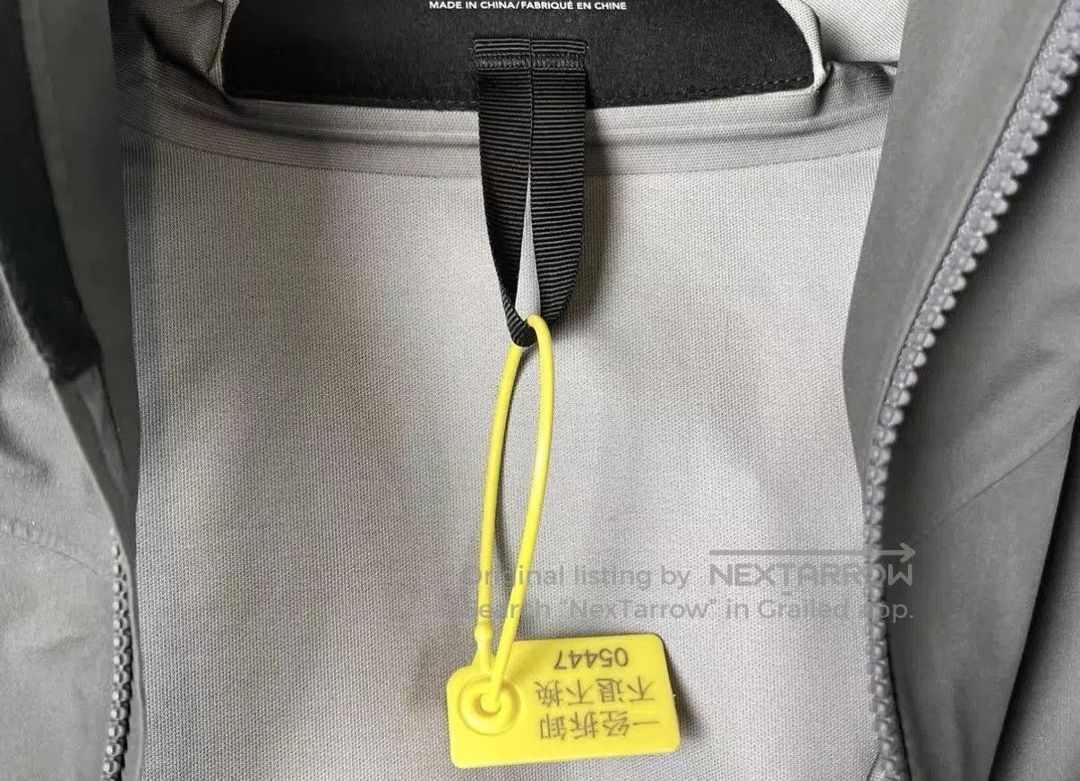 Arc'teryx Gray Hooded Jacket with Zip Pockets . Size US XXL / EU 58 / 5 - 5 Thumbnail