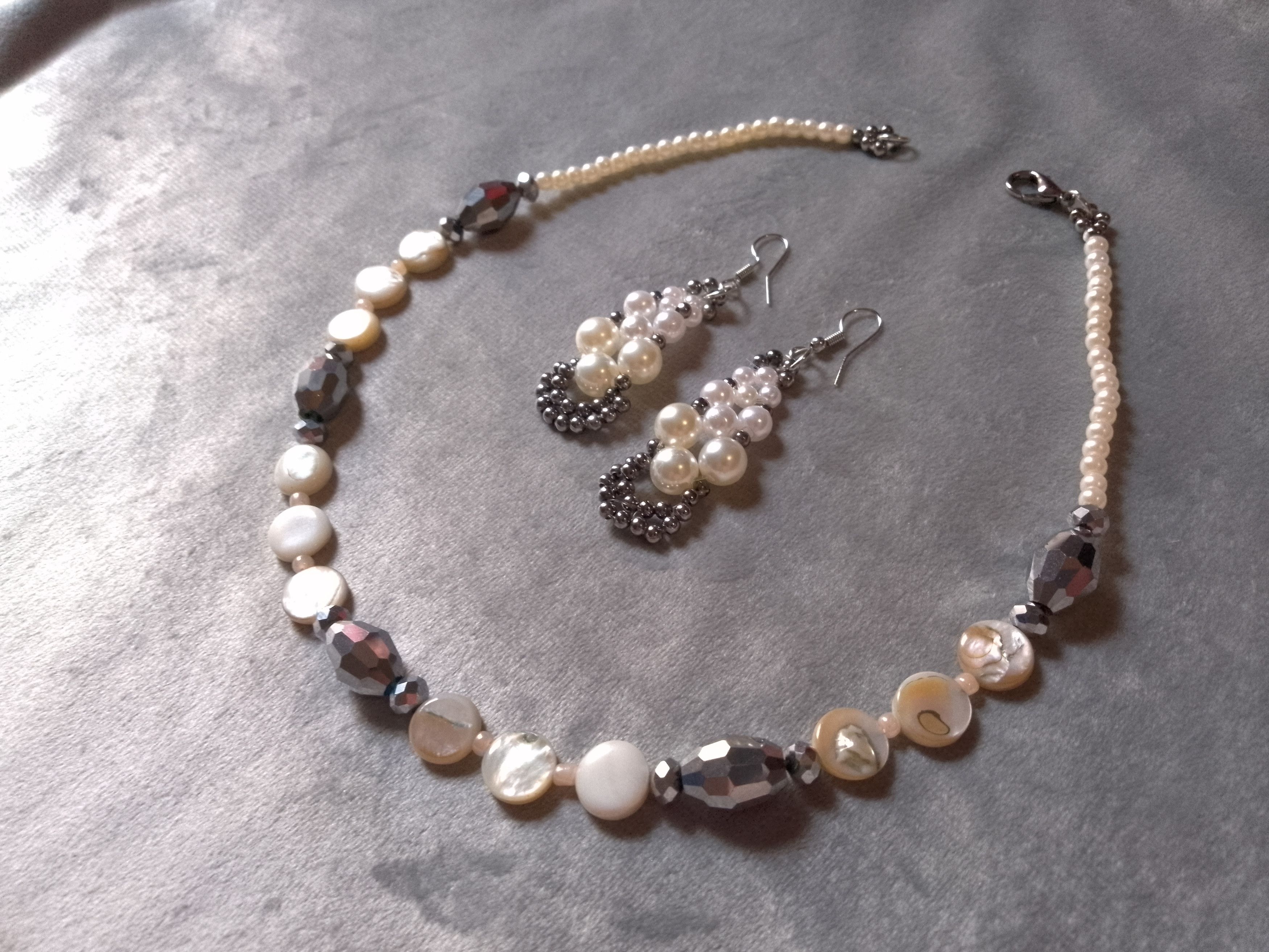 Handmade Necklace Mother Of Pearl+ Crystals+Pearl Earrings. Size ONE SIZE - 1 Thumbnail