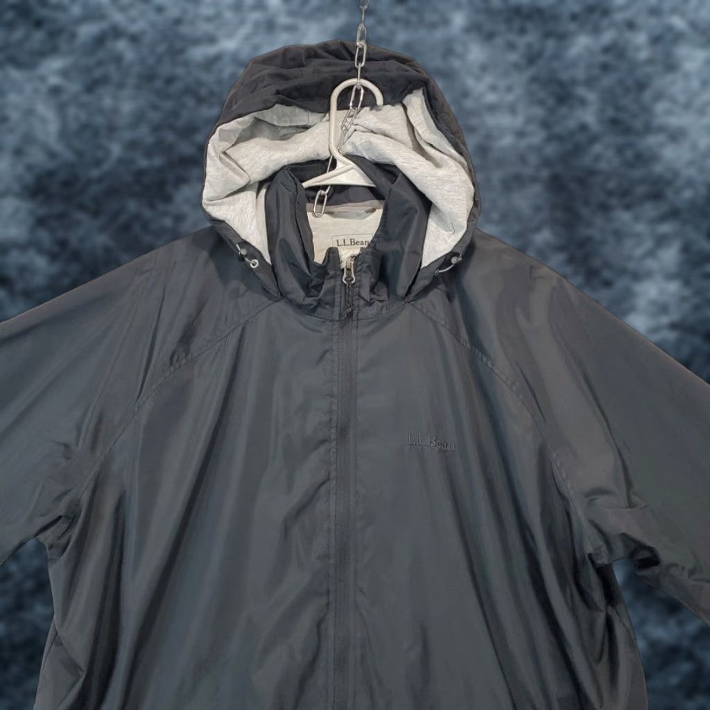 Vintage L.L. Bean Jacket Men Size L Regular Black Hooded Lightweight Nylon Windbreaker Mens Size US L / EU 52-54 / 3 - 1 Thumbnail