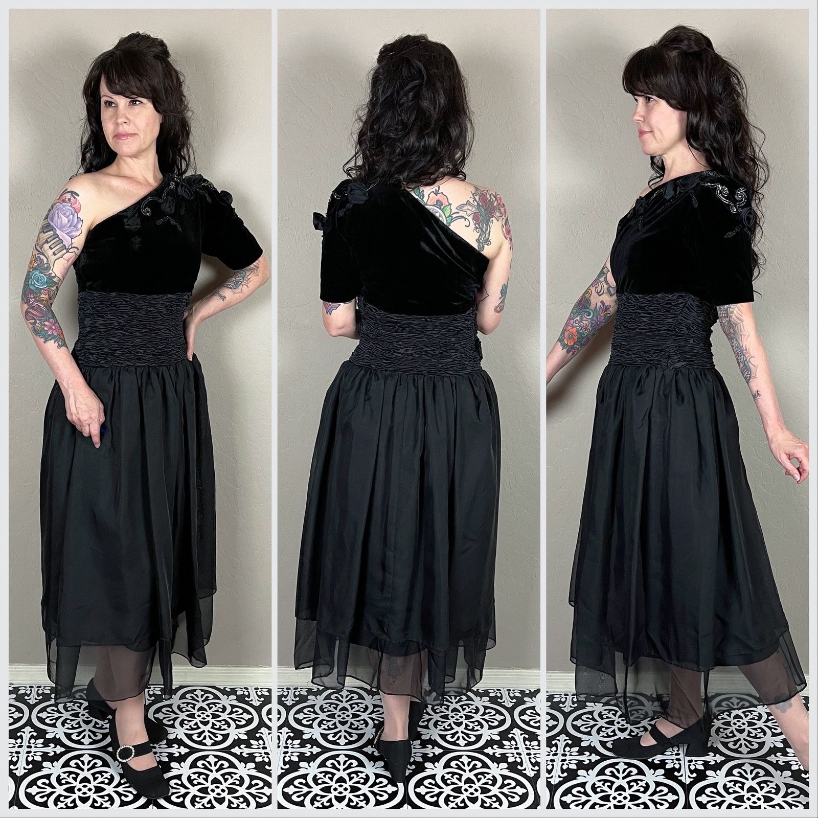 Vintage Vintage 1960s Black Velvet One Shoulder Beaded Midi Dress Size S / US 4 / IT 40 - 2 Thumbnail