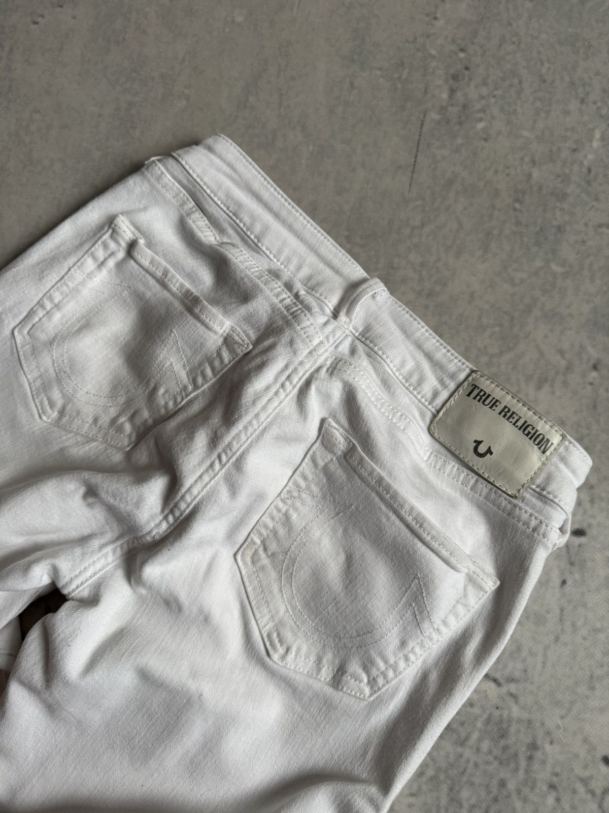 True Religion True religion white jeans wmns skinny style Size 26" / US 2 / IT 38 - 3 Thumbnail