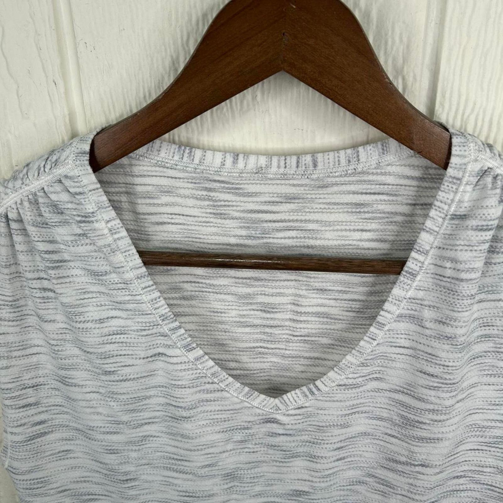 Lululemon Modern Lululemon Gray Workout Athletic Tank Top Size 6 Size S / US 4 / IT 40 - 3 Thumbnail