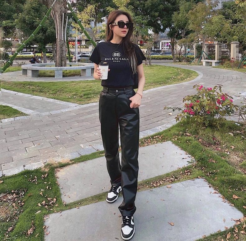 Balenciaga Balenciaga Letter logo short sleeve 2505-Nextarrow Size US L / EU 52-54 / 3 - 9 Thumbnail