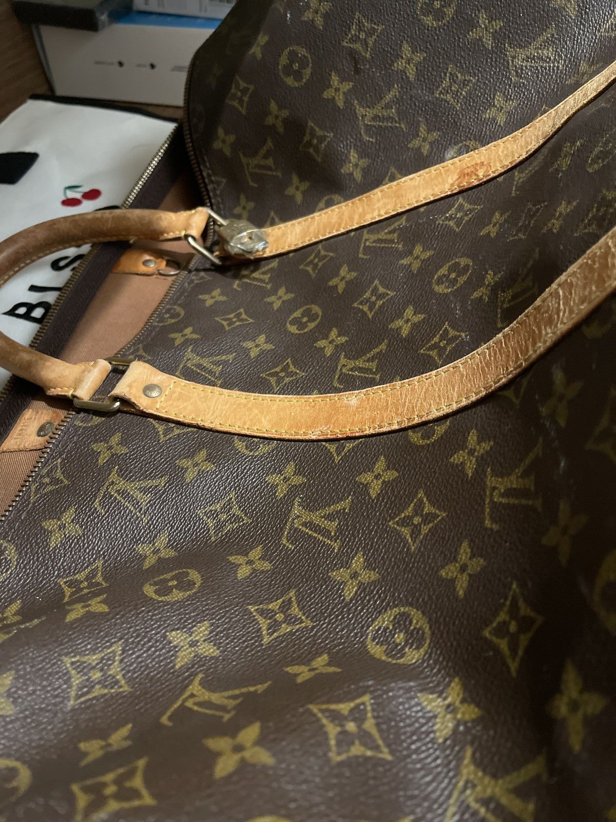 Louis Vuitton Louis Vuitton Keepall 50 Monogram Canvas Bag w/ Strap Lock Size ONE SIZE - 5 Thumbnail
