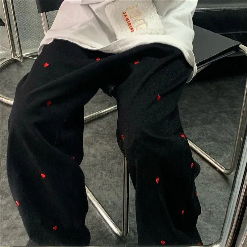 image of Streetwear Casual Heart Shaped Embroidery in Black, Men's (Size 32)