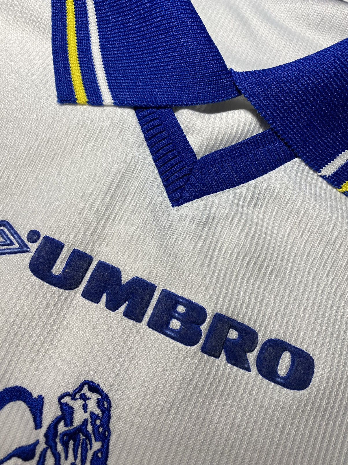 Umbro × Vintage Vintage 1999-00 Umbro Chelsea FC Football Soccer Jersey Tee Size US XL / EU 56 / 4 - 7 Thumbnail