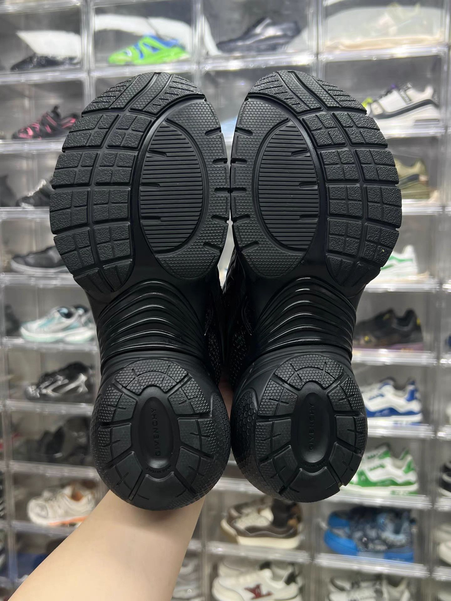 Givenchy Givenchy TK-MX Runner Mesh Black Low-Top Sneakers K15 Size US 7 / EU 40 - 8 Thumbnail