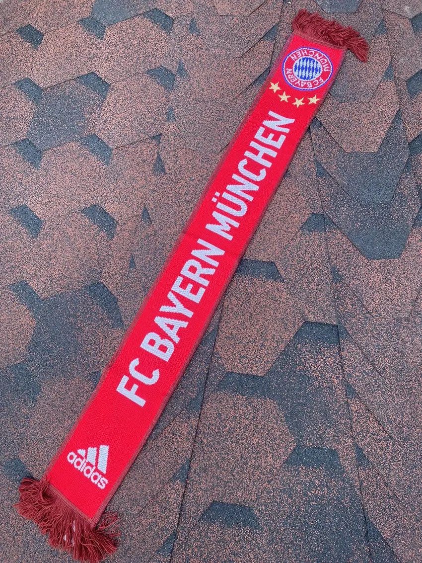 Adidas × Vintage Two scarves Bayern Munich Official Adidas Red Size ONE SIZE - 3 Thumbnail