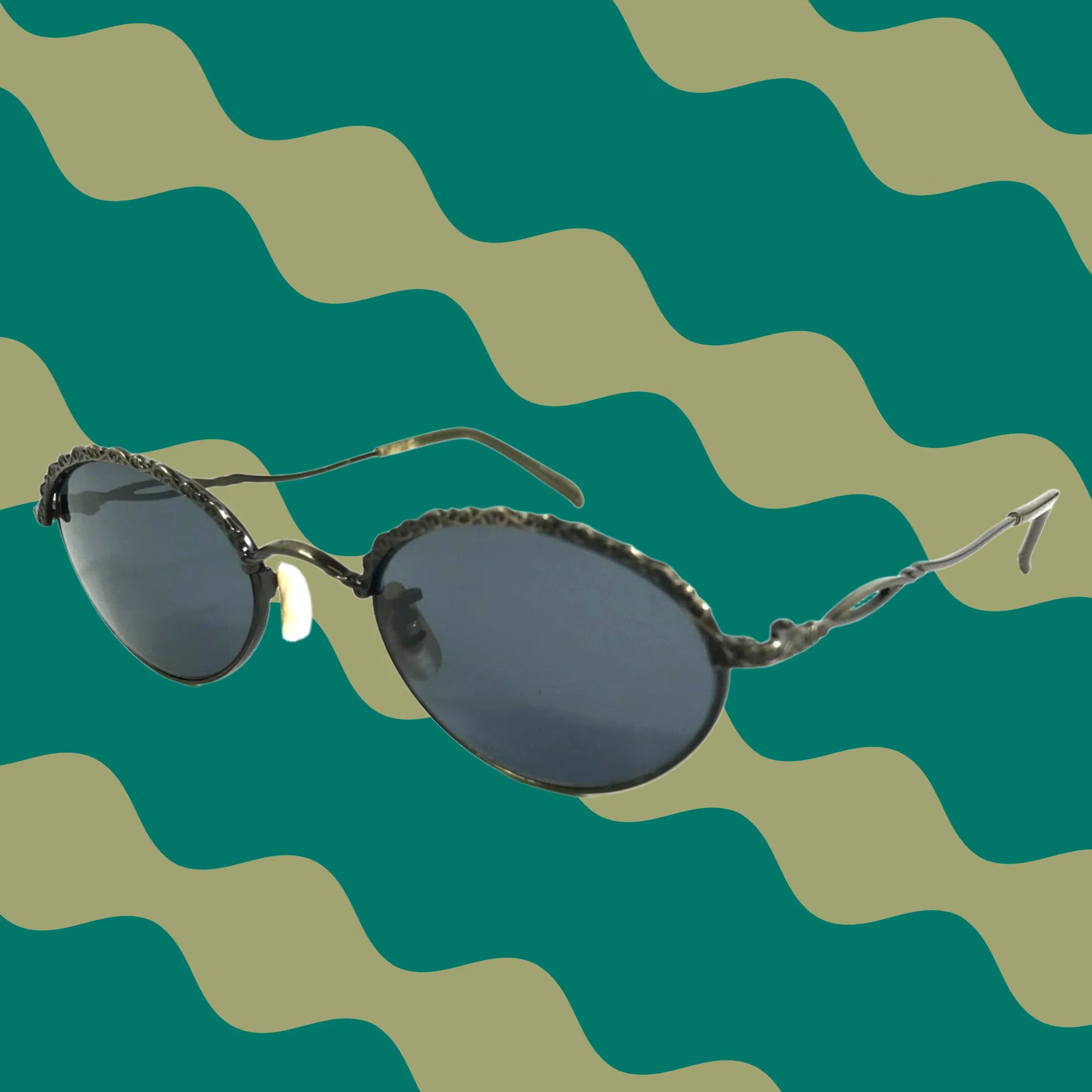 Oliver Peoples Sunglasses Cyn CL Striped Green Frames with Green Gradient Lenses Oliver Peoples Oliver Peoples Sunglasses Cyn CL Striped  main image 2