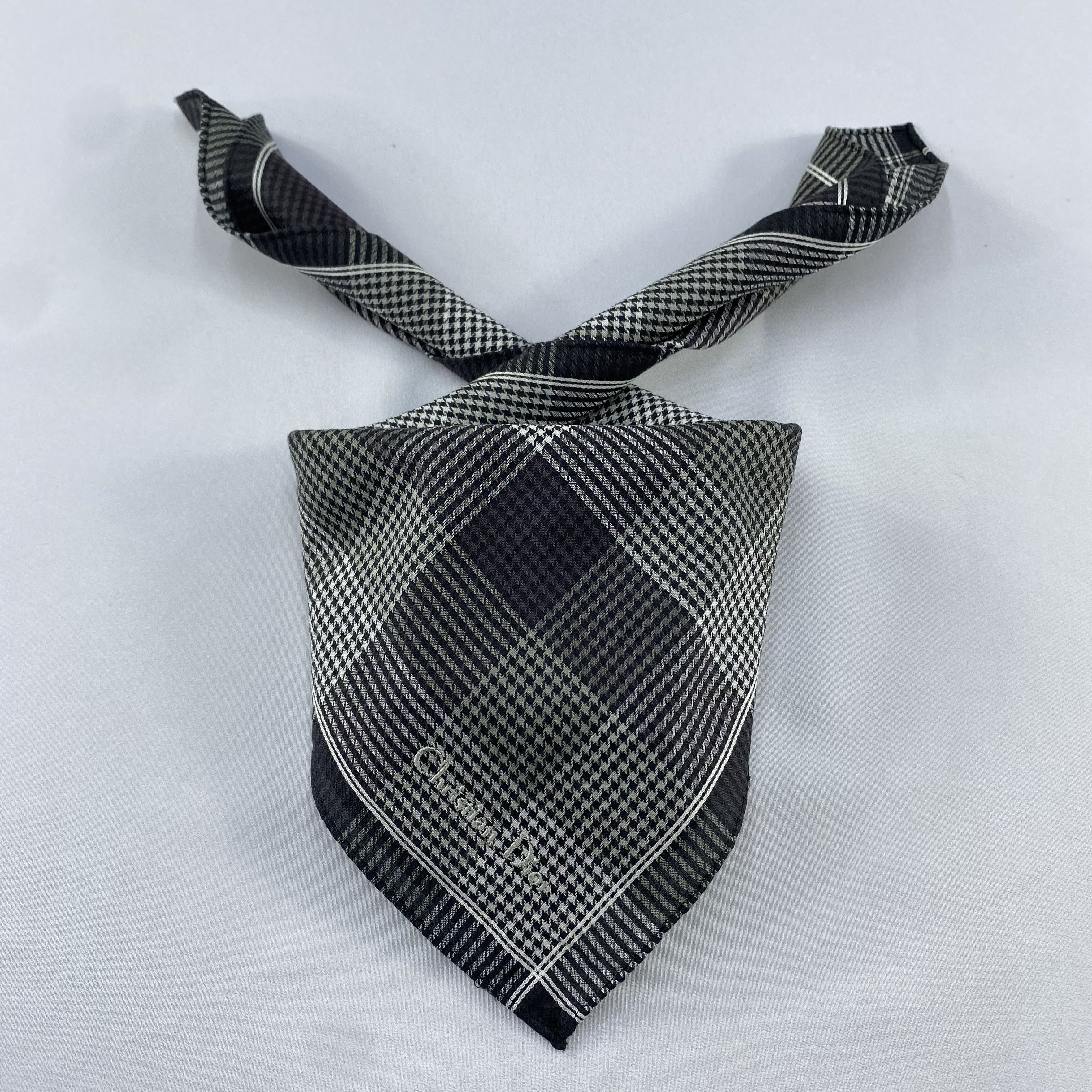 Vintage Christian Dior Handkerchief / Bandana / Neckerchief C900 Size ONE SIZE - 2 Thumbnail