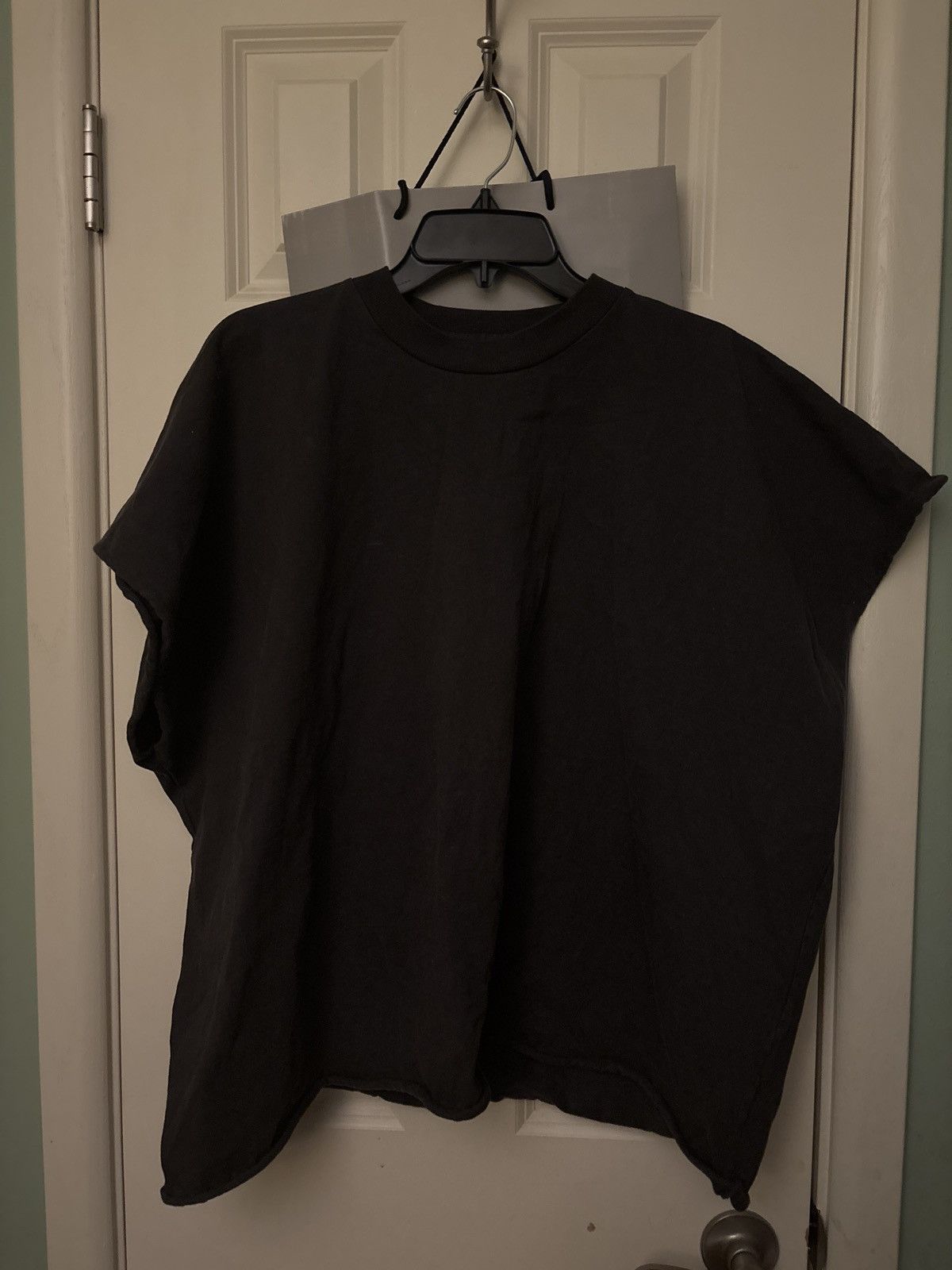 Kanye West YZY Vultures Box Tee Size 2 Black Size US M / EU 48-50 / 2 - 1 Thumbnail
