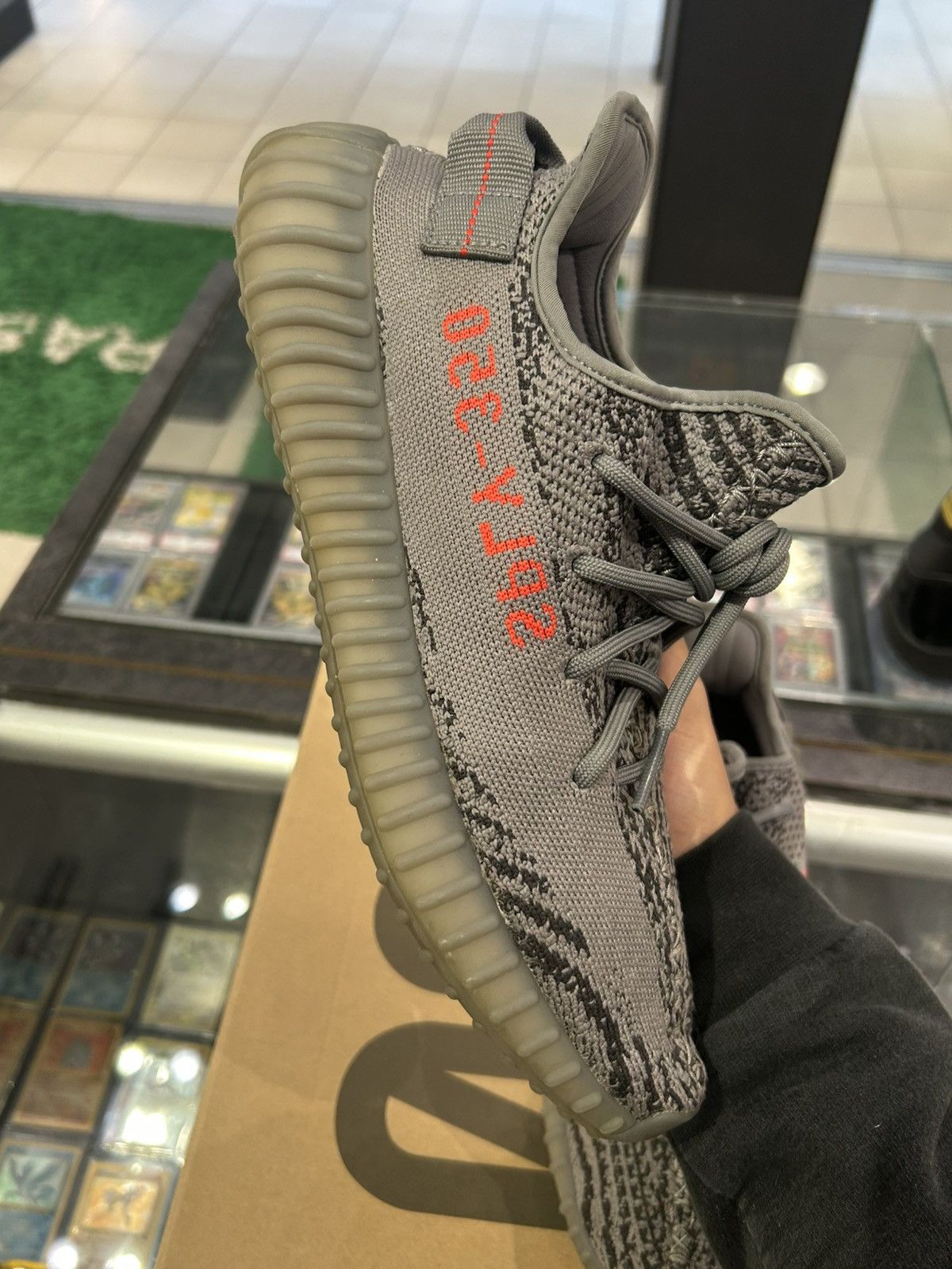 Yeezy Yeezy 350 Beluga 2.0 Size US 9 / EU 42 - 6 Thumbnail