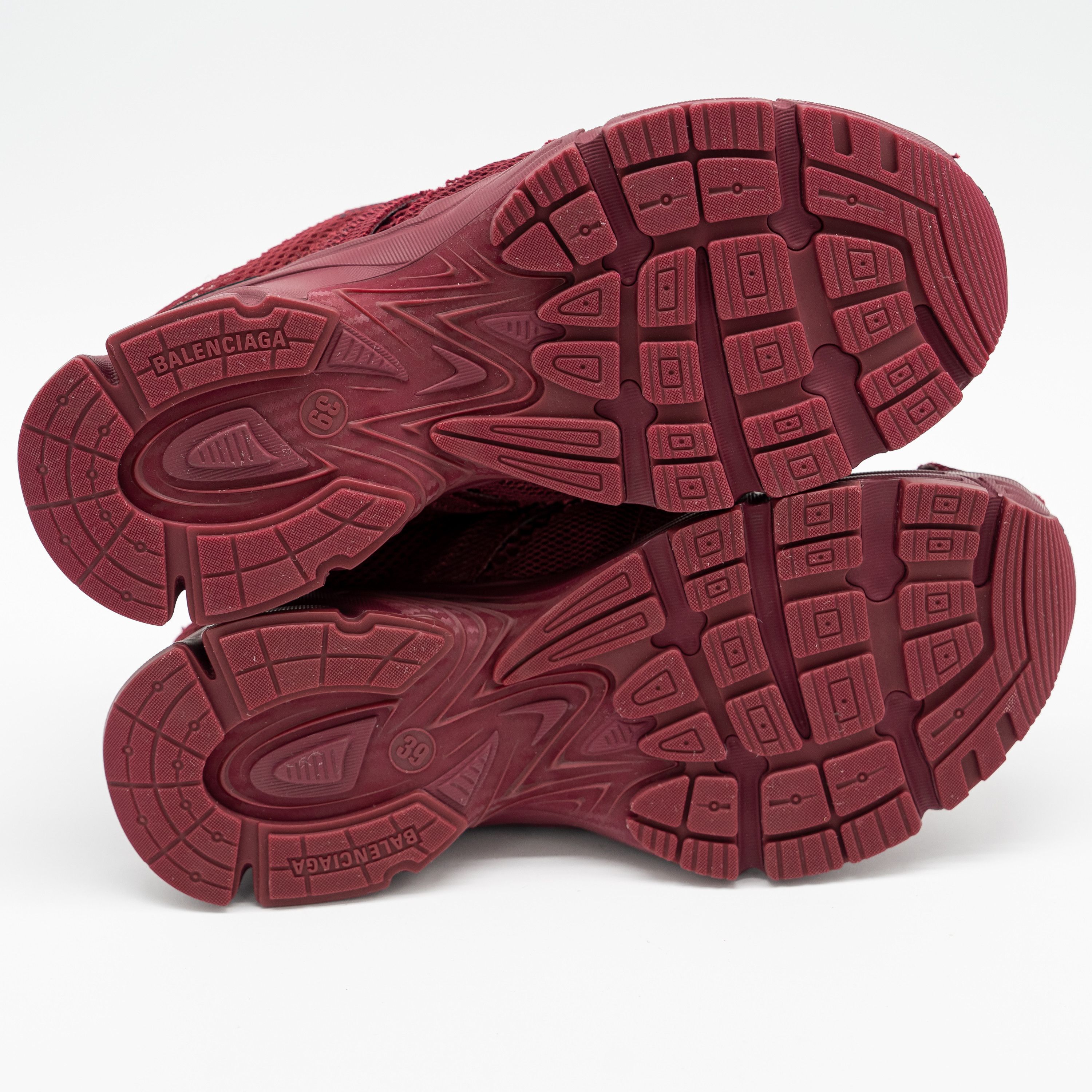 Balenciaga 39 EU / 9 US Balenciaga Phantom Sneakers Burgundy Mesh Size US 9 / IT 39 - 6 Thumbnail
