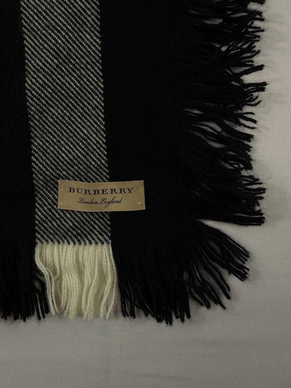 Burberry Burberry Wool Half Mega Fashion Plaid Check Fringe Scarf Size ONE SIZE - 4 Thumbnail