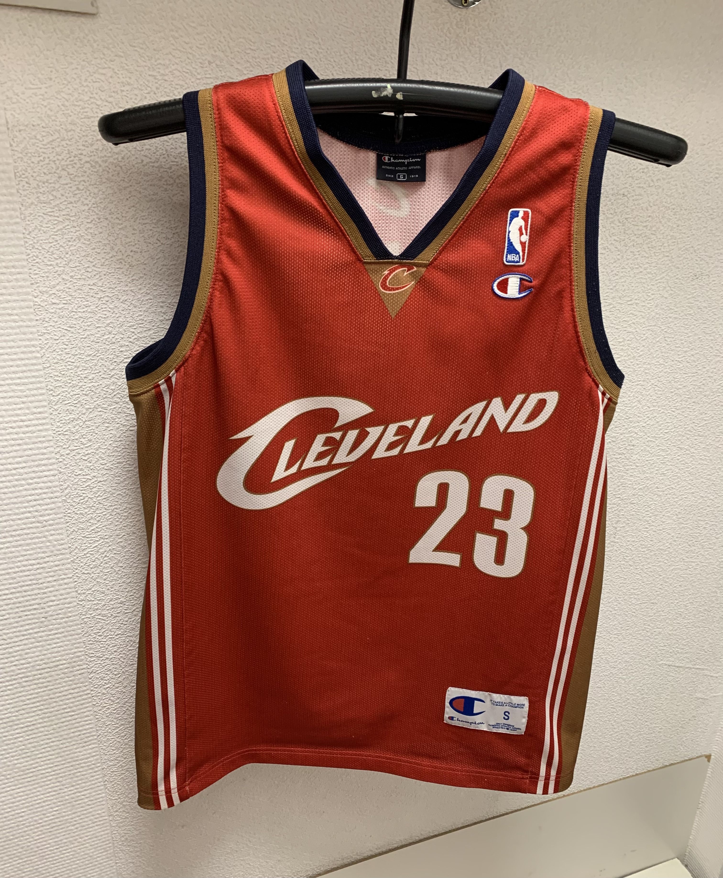 Champion Lebron James vintage jersey champion Cleveland cavaliers S Size US S / EU 44-46 / 1 - 2 Thumbnail