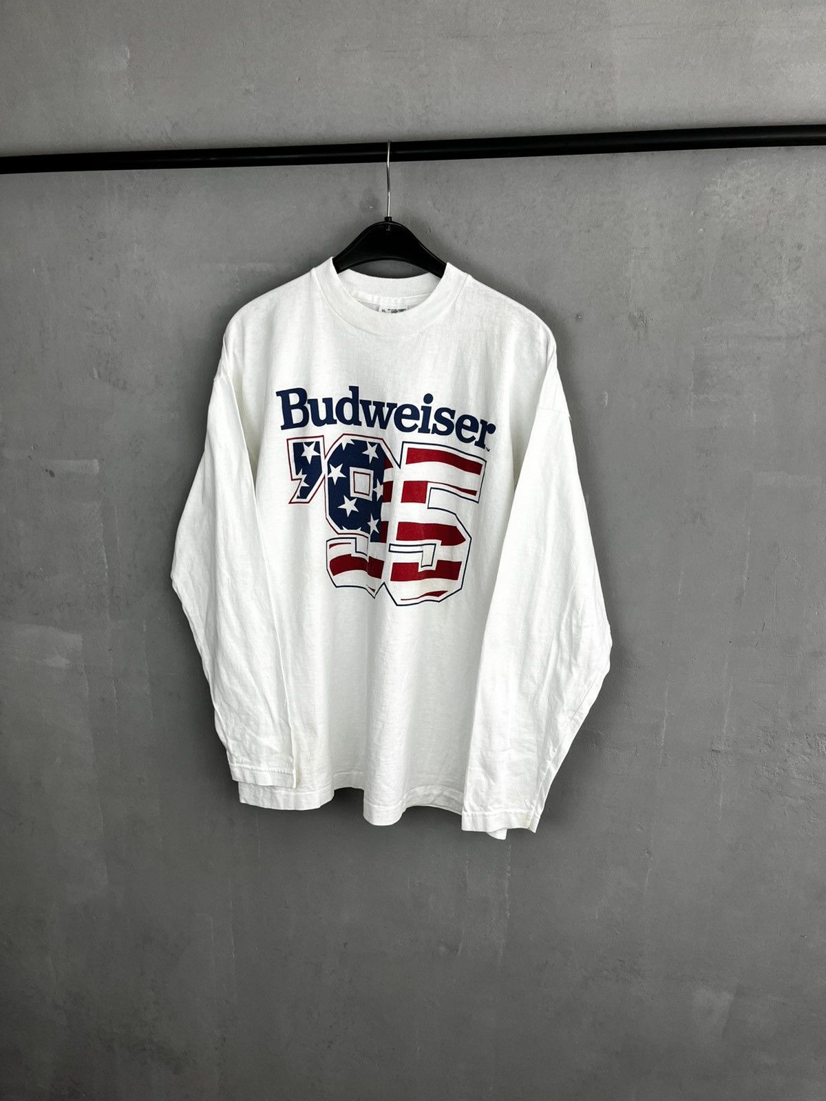 Vintage Vintage Budweiser 1995 Long Sleeve T-shirt Size US XL / EU 56 / 4 - 3 Thumbnail