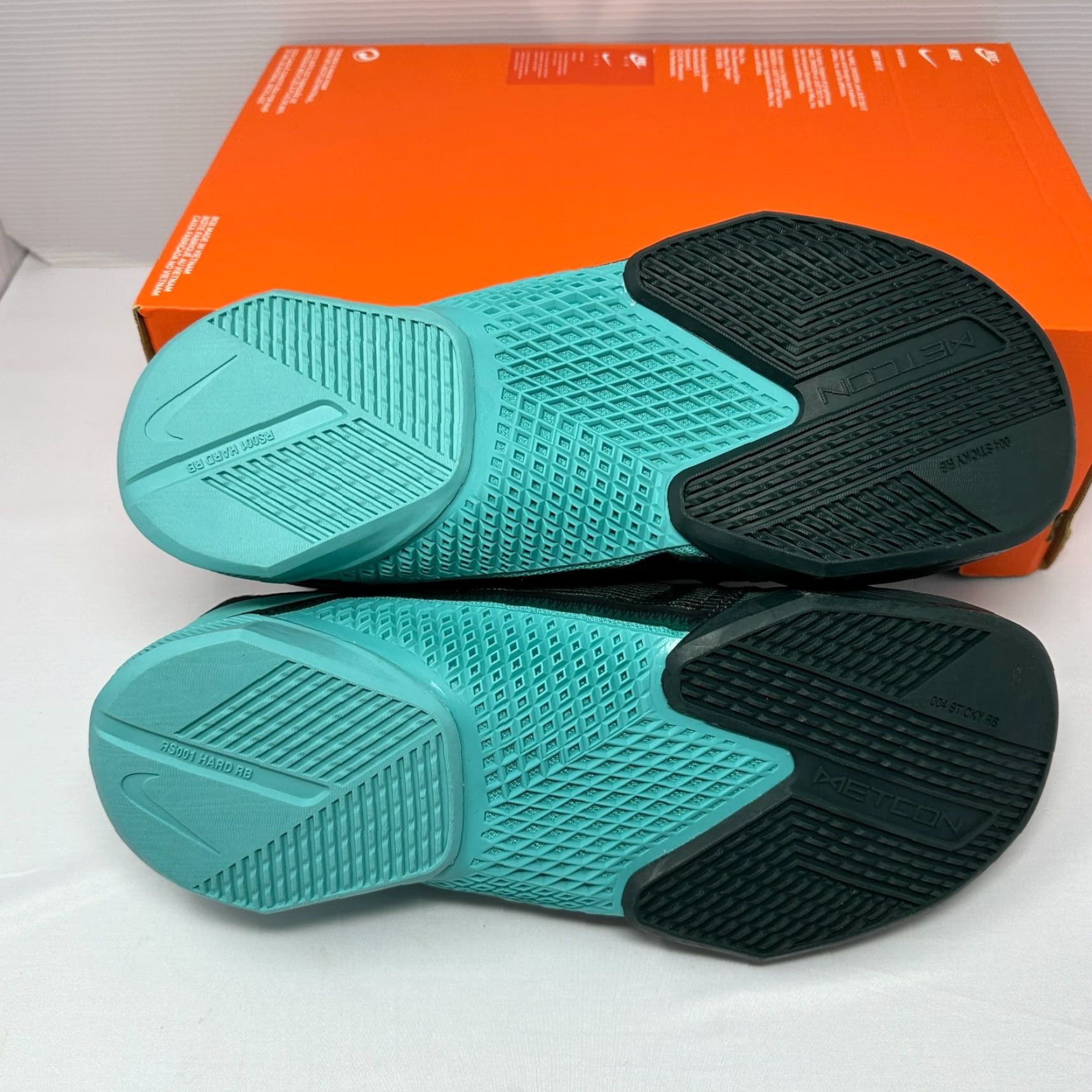 Nike Nike Metcon Turbo 2 Sneaker Men US 14 Green DH3392-393 - Athletic Shoe Size 14 Green Nike Metcon Turbo 2 Mens Sneakers Size US 13 / EU 46 - 7 Thumbnail