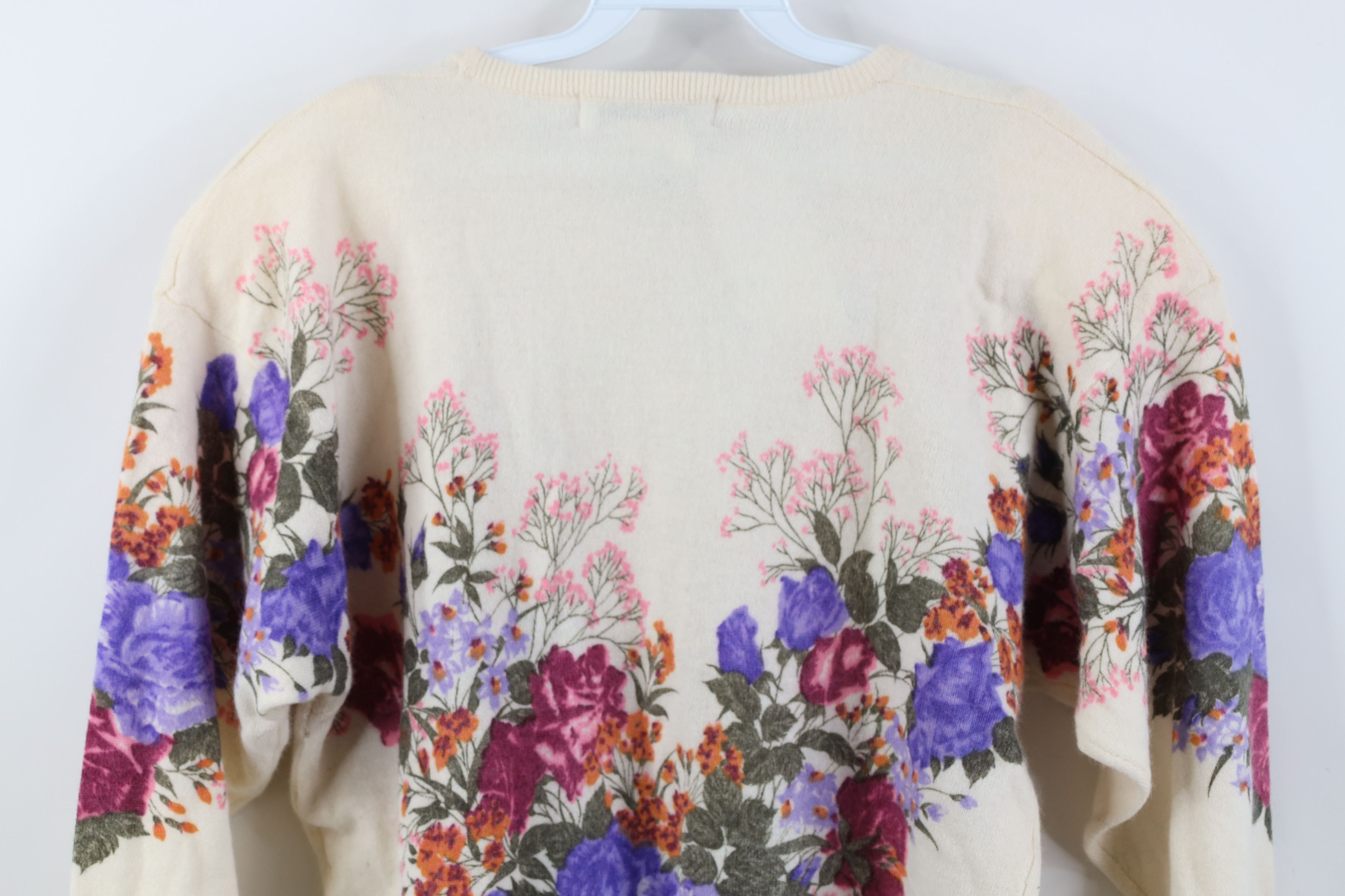 Vintage Deadstock Vintage 90s Lambswol Embroidered Flower Sweater Size M / US 6-8 / IT 42-44 - 15 Thumbnail