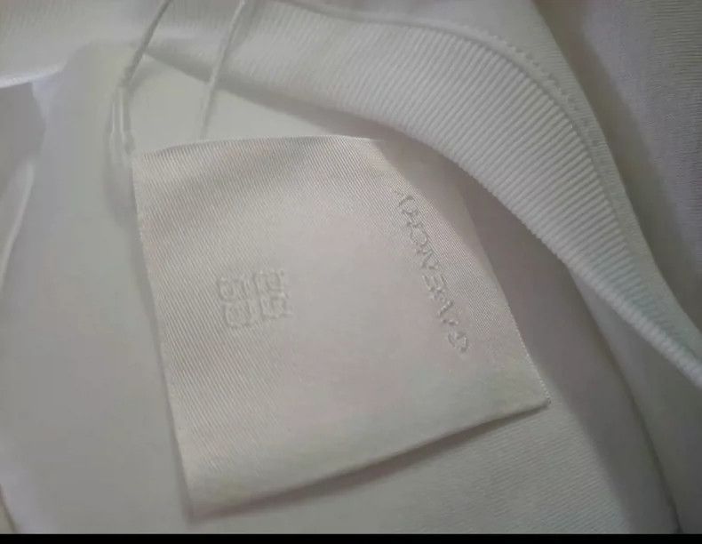 Givenchy Givenchy Short Sleeve T-Shirt Size US M / EU 48-50 / 2 - 4 Thumbnail