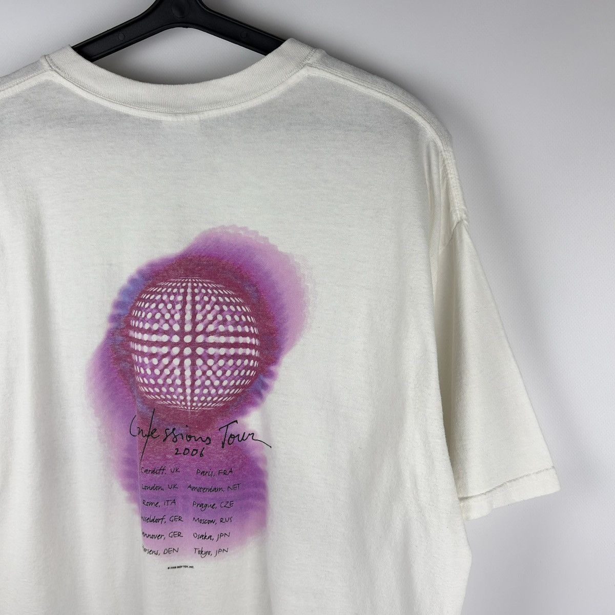 Vintage Vintage Madonna Confessions Tour 2006 T-shirt Concert Tee Size US XL / EU 56 / 4 - 9 Thumbnail
