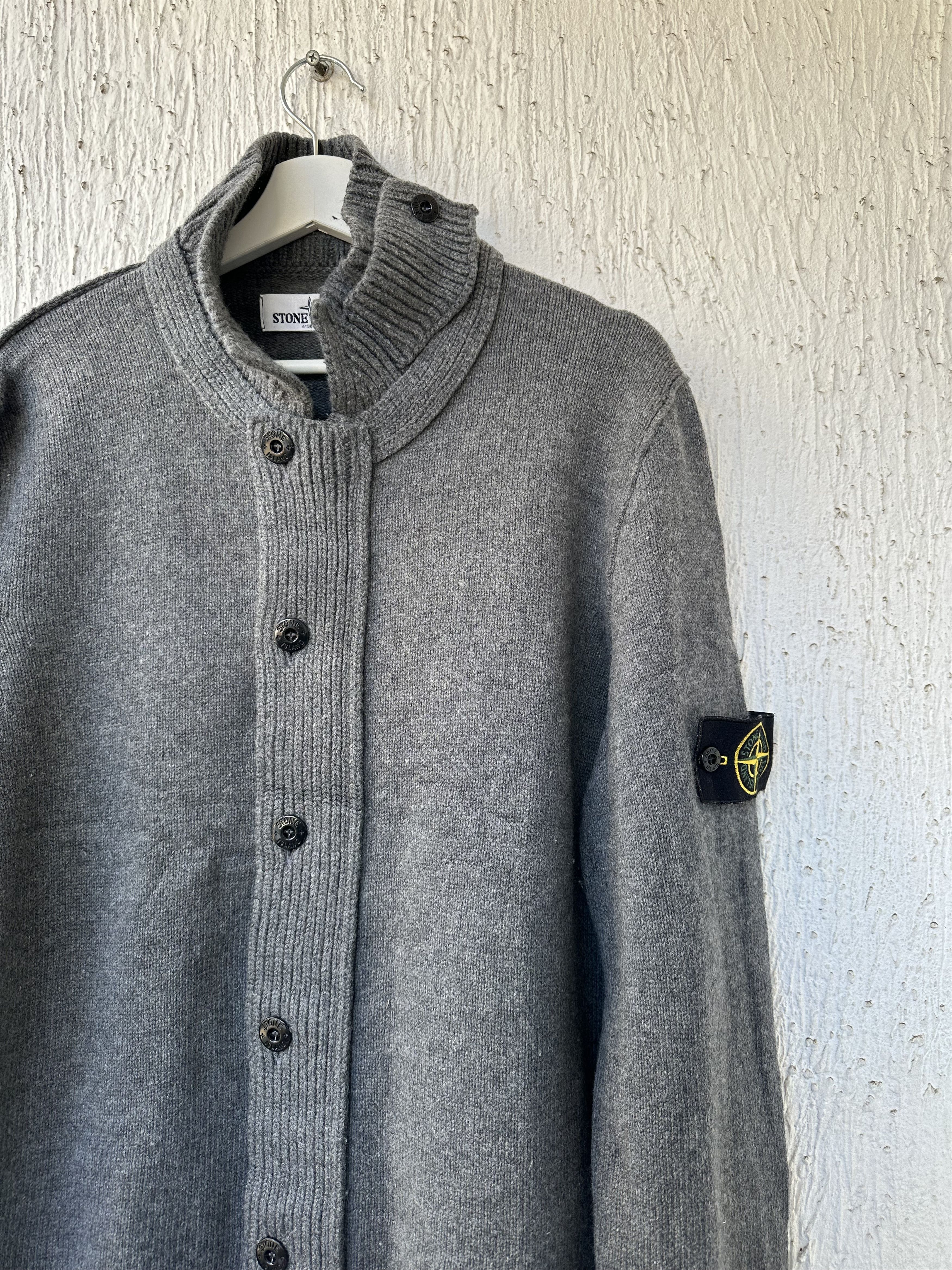 Stone Island buttoned mock neck wool cardigan Size US XXL / EU 58 / 5 - 2 Thumbnail