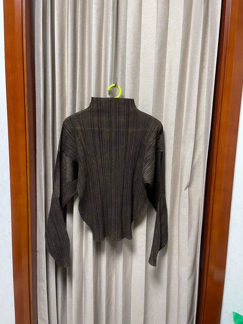Issey Miyake Issey Miyake Grey pleated coat Size XS / US 0-2 / IT 36-38 - 2 Thumbnail