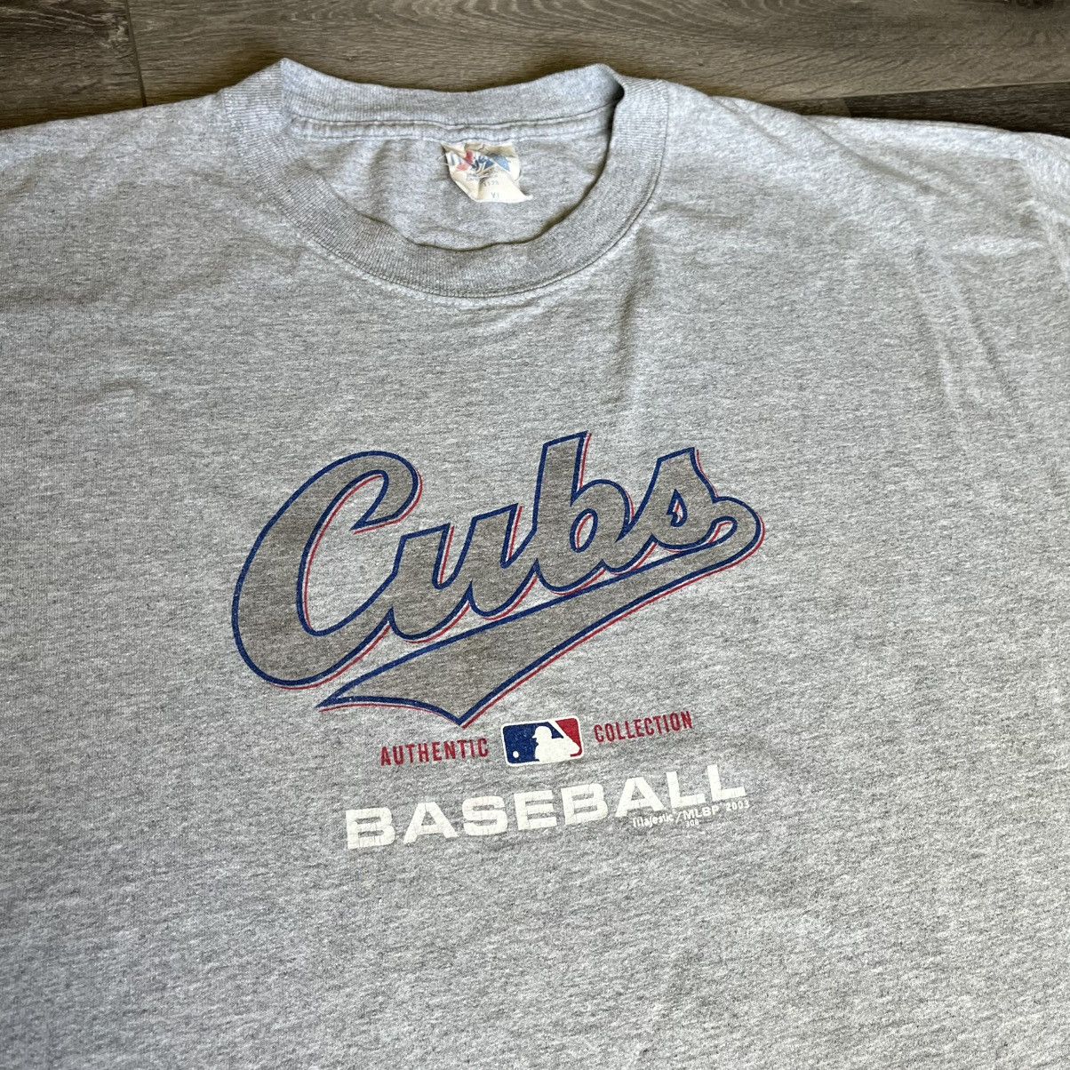 MLB × Majestic × Vintage Vintage 2003 Chicago Cubs Majestic Collection MLB Tee Shirt Size US XL / EU 56 / 4 - 1 Thumbnail